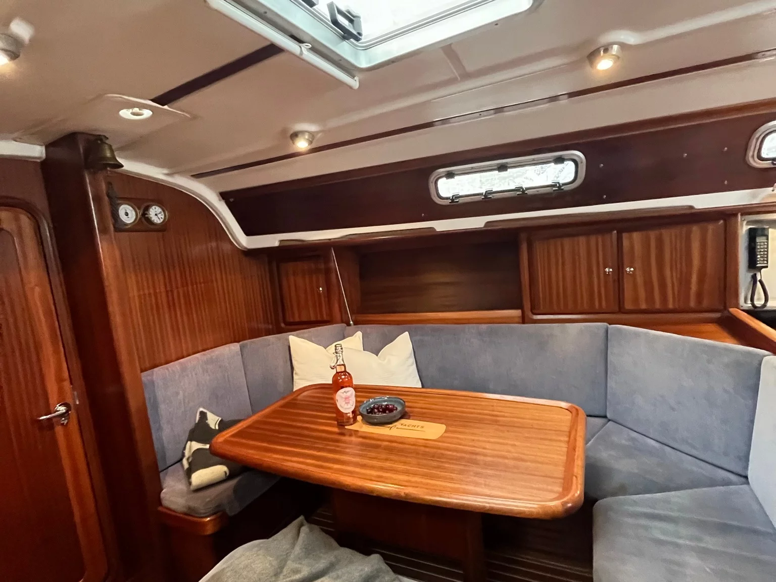 Bavaria 36 Cruiser (Alto Mare) Interior image - 3