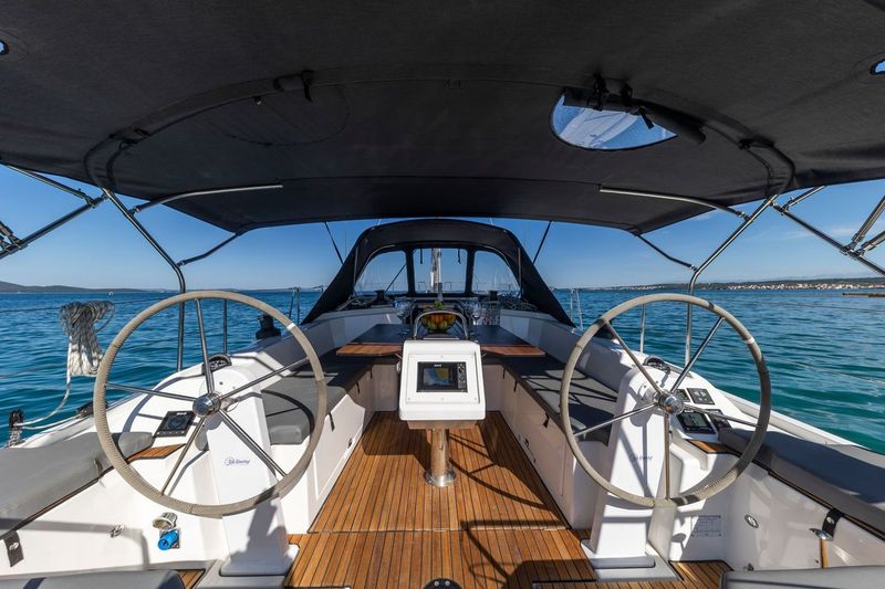Photo #8 - Bavaria C38 (MARTINI) in Zadar - 20464