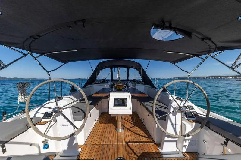 Bavaria C38 (MARTINI)  - 7