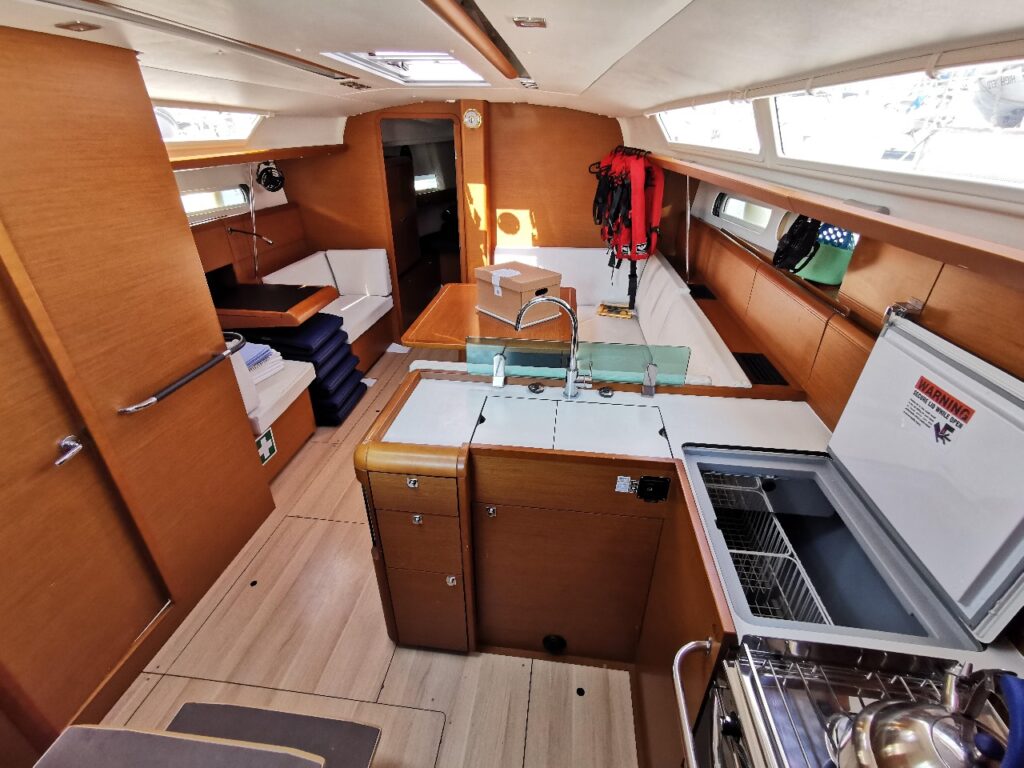 Photo #6 - Sun Odyssey 419 (Star Gazer) in Pula - 22241