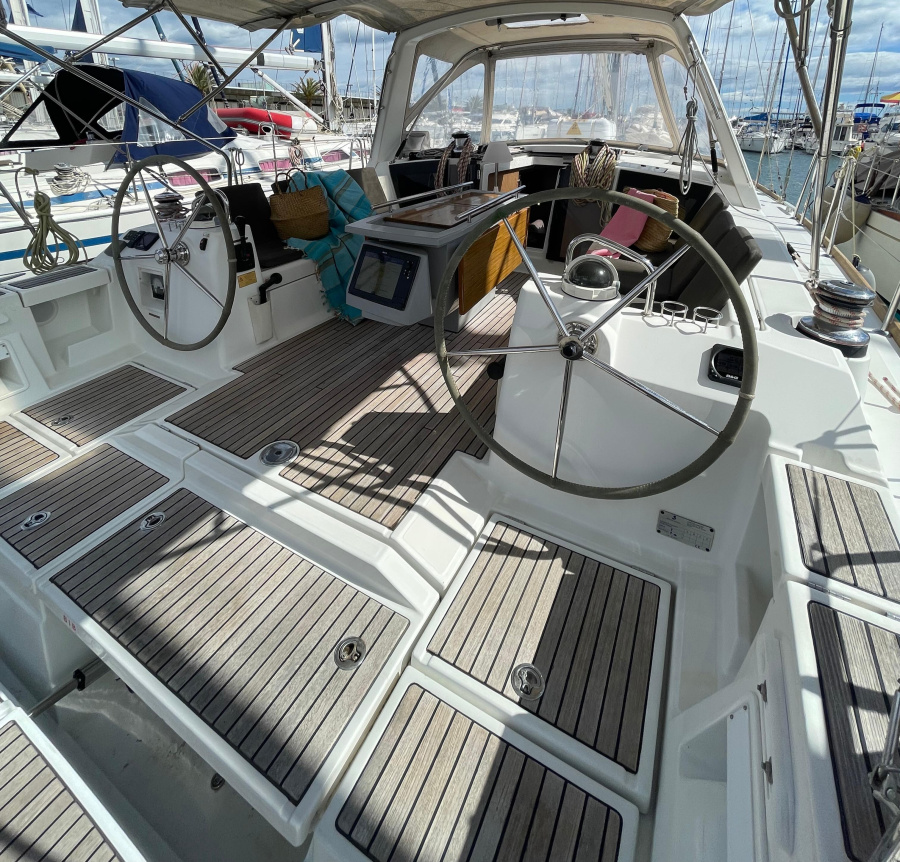 Photo #11 - Oceanis 41 (Chamba) en Valence - 22243