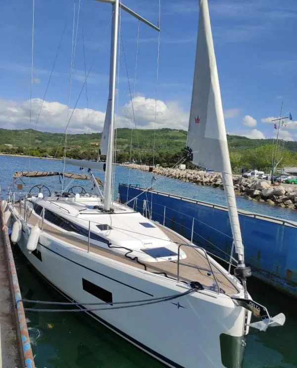 Photo #11 - Bavaria C42 (Freedom) en Lefkada - 22246