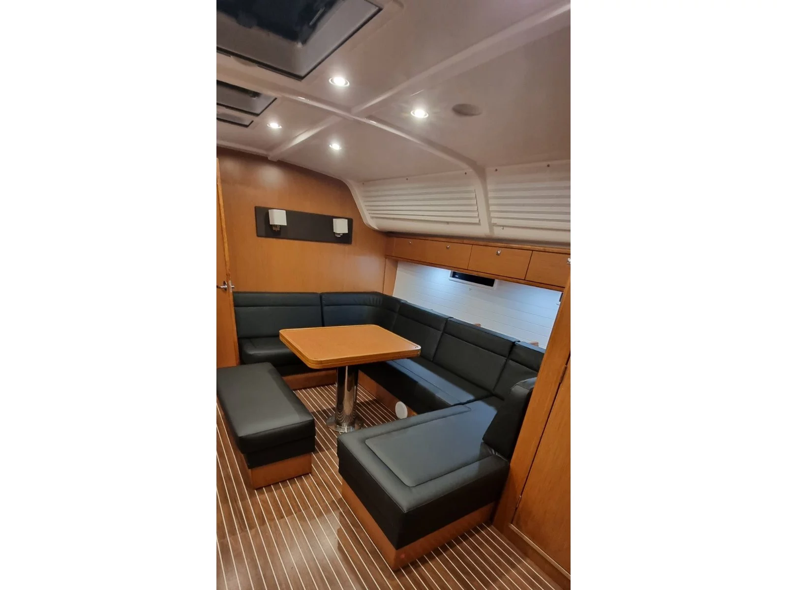 Bavaria 51 (Oreo) Interior image - 2