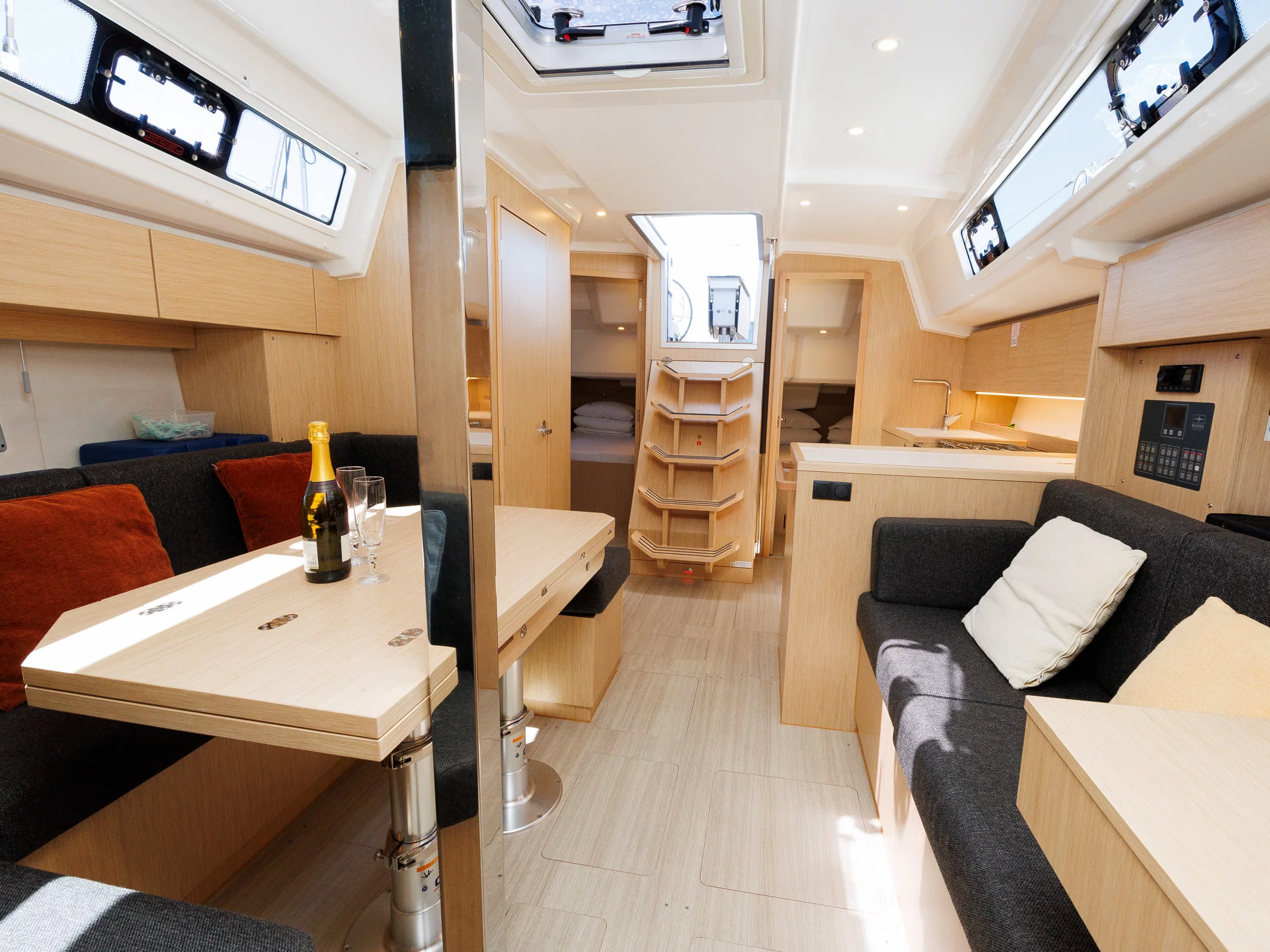 Bvaria C38 (286926 ZD) (Petra) Interior image - 17