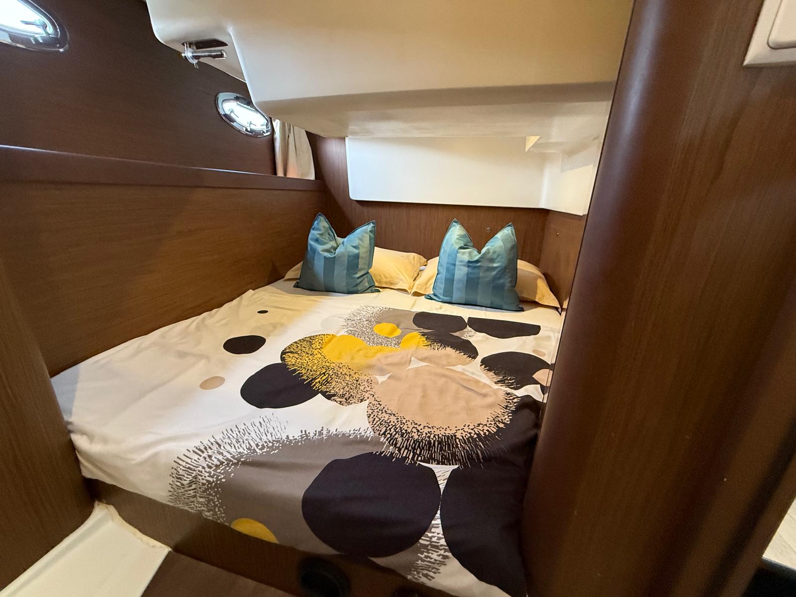 Photo #40 - Beneteau Antares 36 (Antares 36) in Trogir - 21355