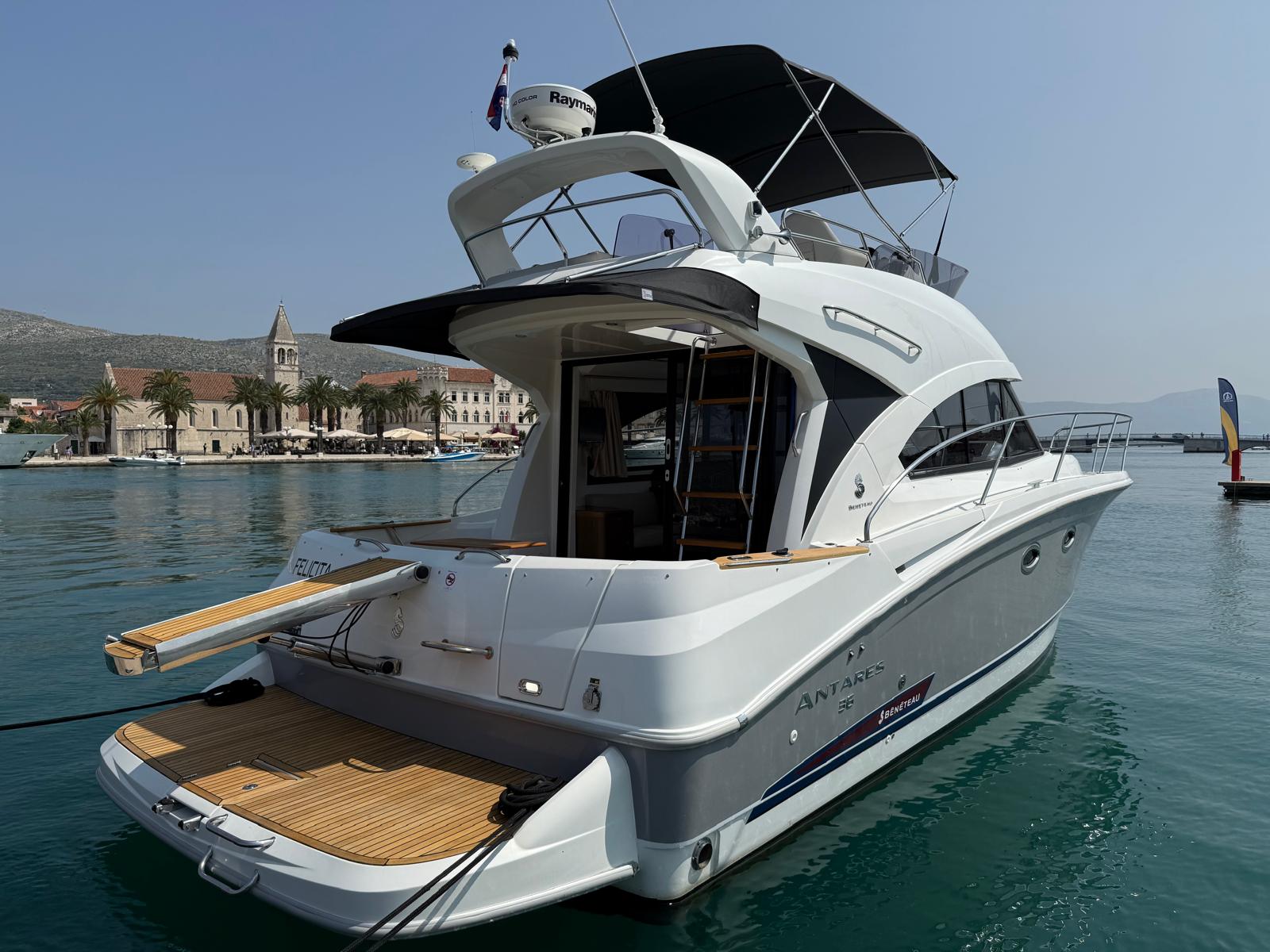 Photo #38 - Beneteau Antares 36 (Antares 36) in Trogir - 21355