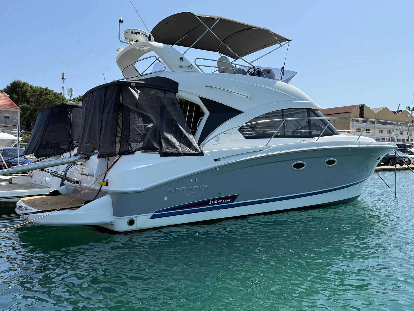 Beneteau Antares 36 (Antares 36)  - 23
