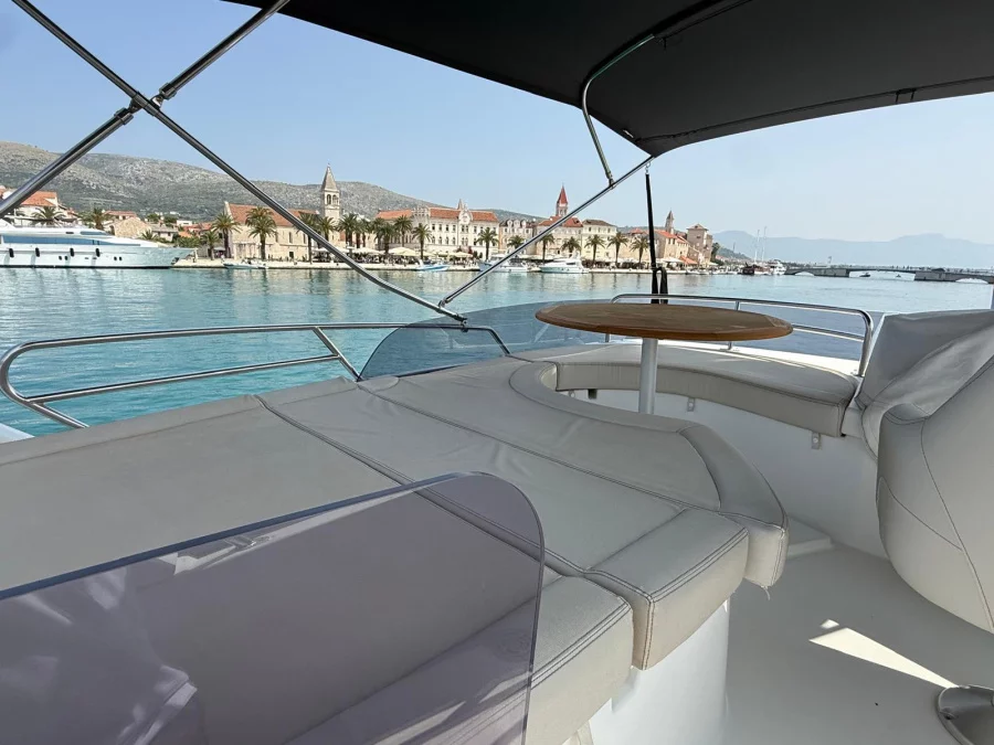 Beneteau Antares 36 (Antares 36)  - 35