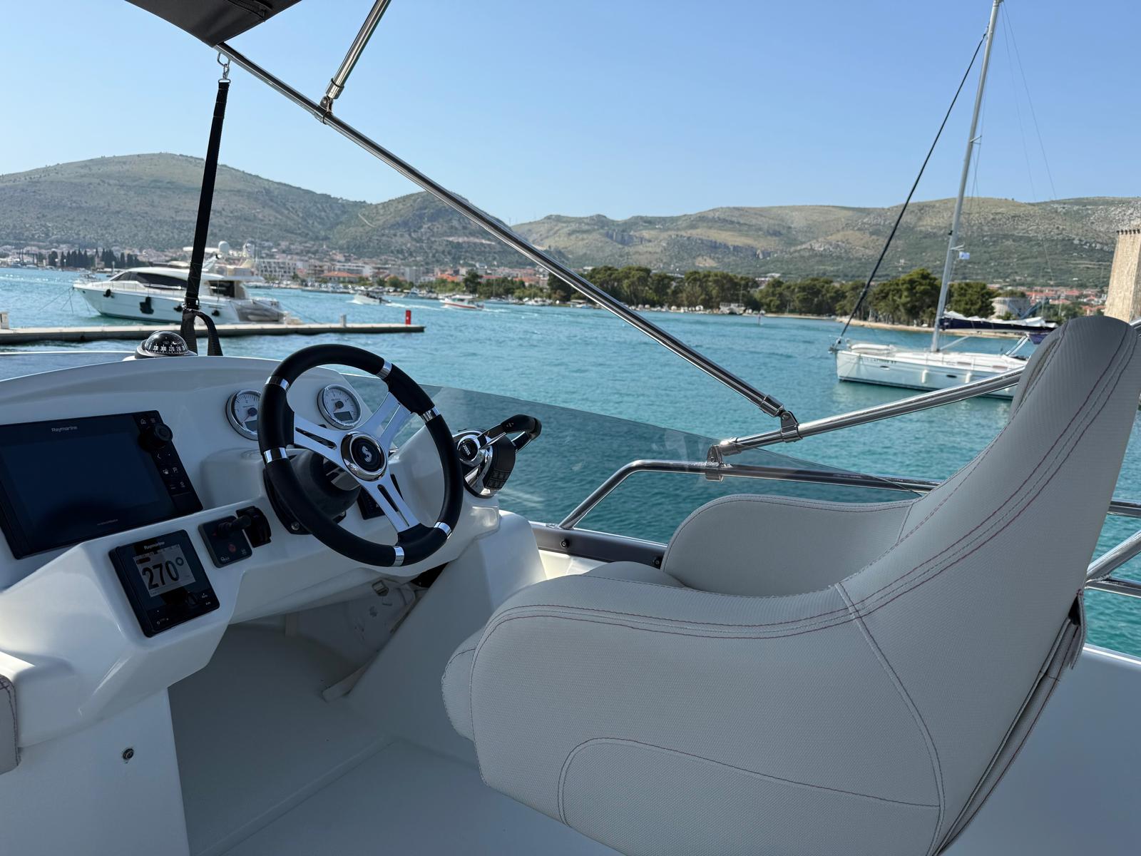 Photo #21 - Beneteau Antares 36 (Antares 36) in Trogir - 21355