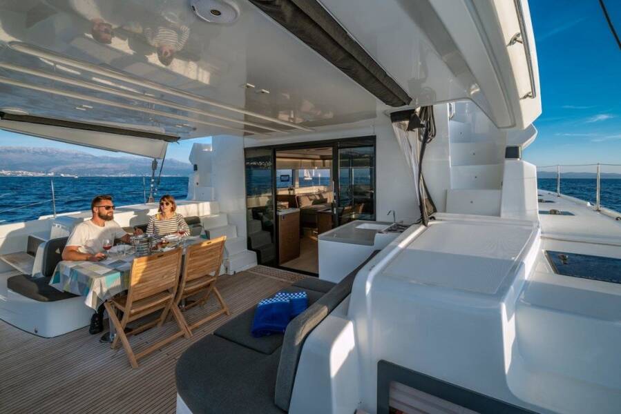 Photo #5 - Lagoon 50F (Captain Morgan) in Marina - 22272