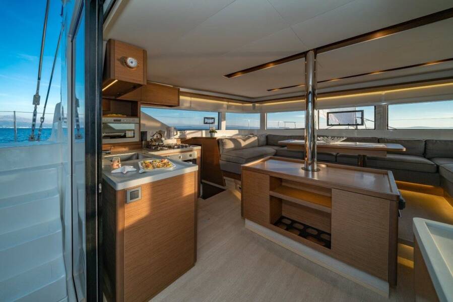 Photo #13 - Lagoon 50F (Captain Morgan) in Marina - 22272