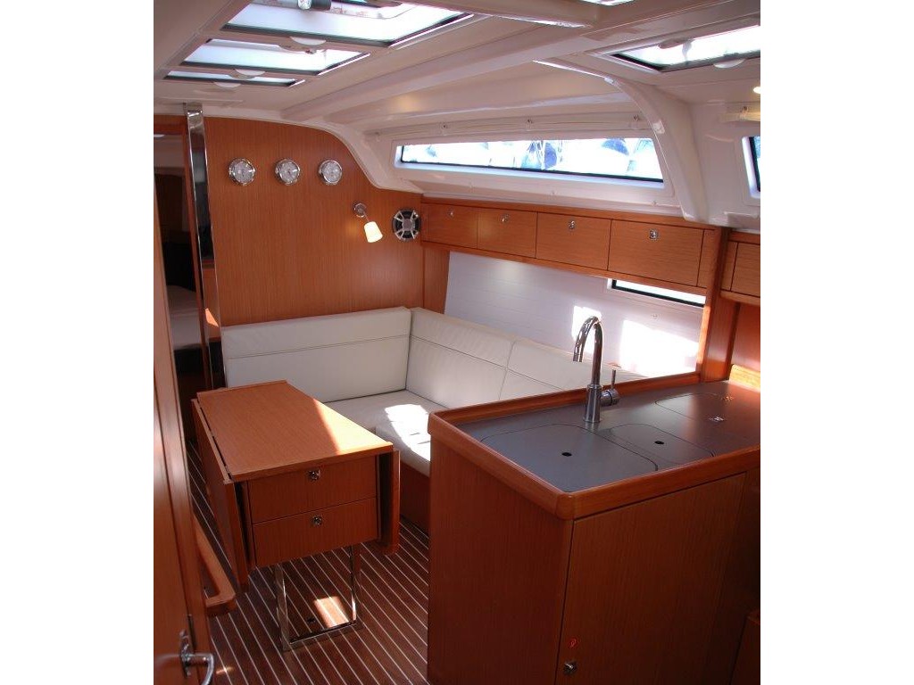 Photo #4 - Bavaria Cruiser 37 (Venere) in Portisco - 19629