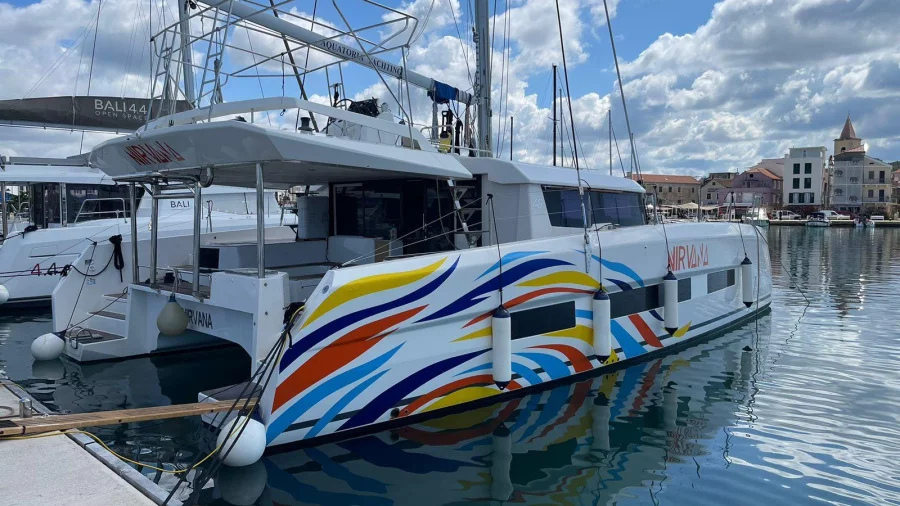 Dufour Catamaran 48 (Nirvana)  - 4