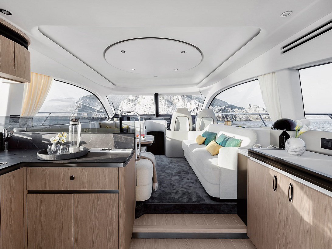 Photo #19 - Azimut 53 Fly (White) en Podstrana - 22307