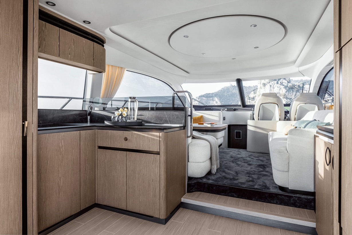 Photo #8 - Azimut 53 Fly (White) en Podstrana - 22307