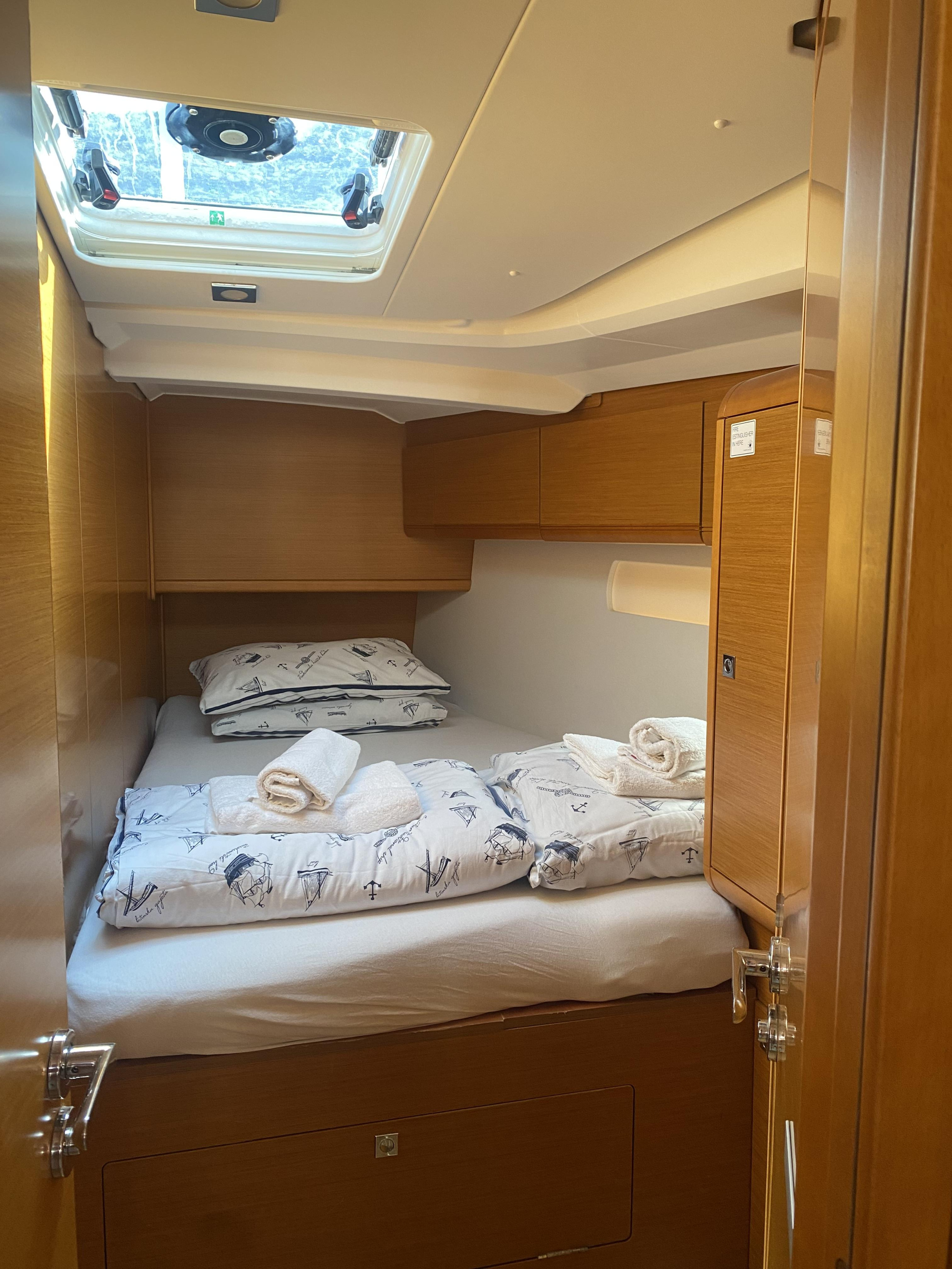 Photo #4 - Sun Odyssey 519 (Elise of Sweden) in Krk - 22314