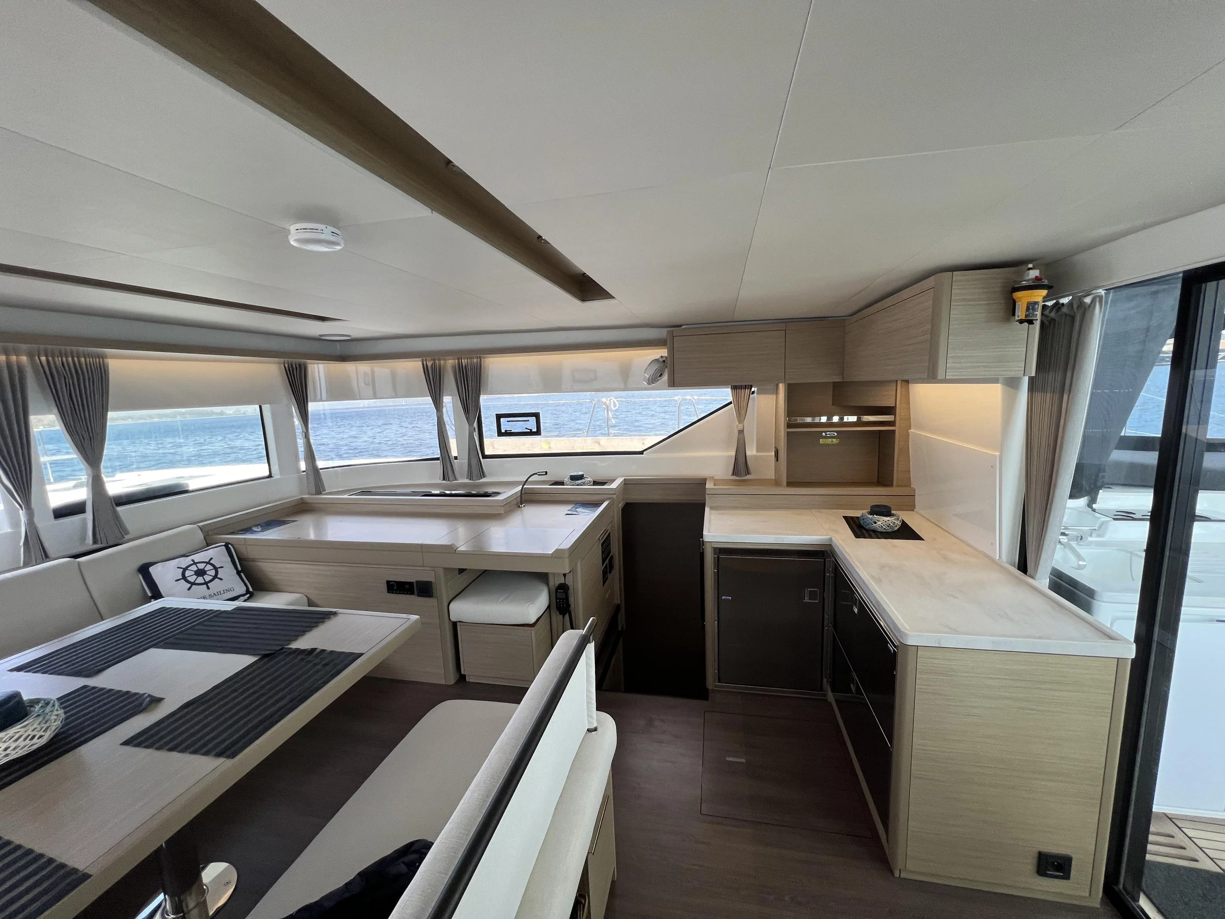 Lagoon 51 (Pearl)  - 18
