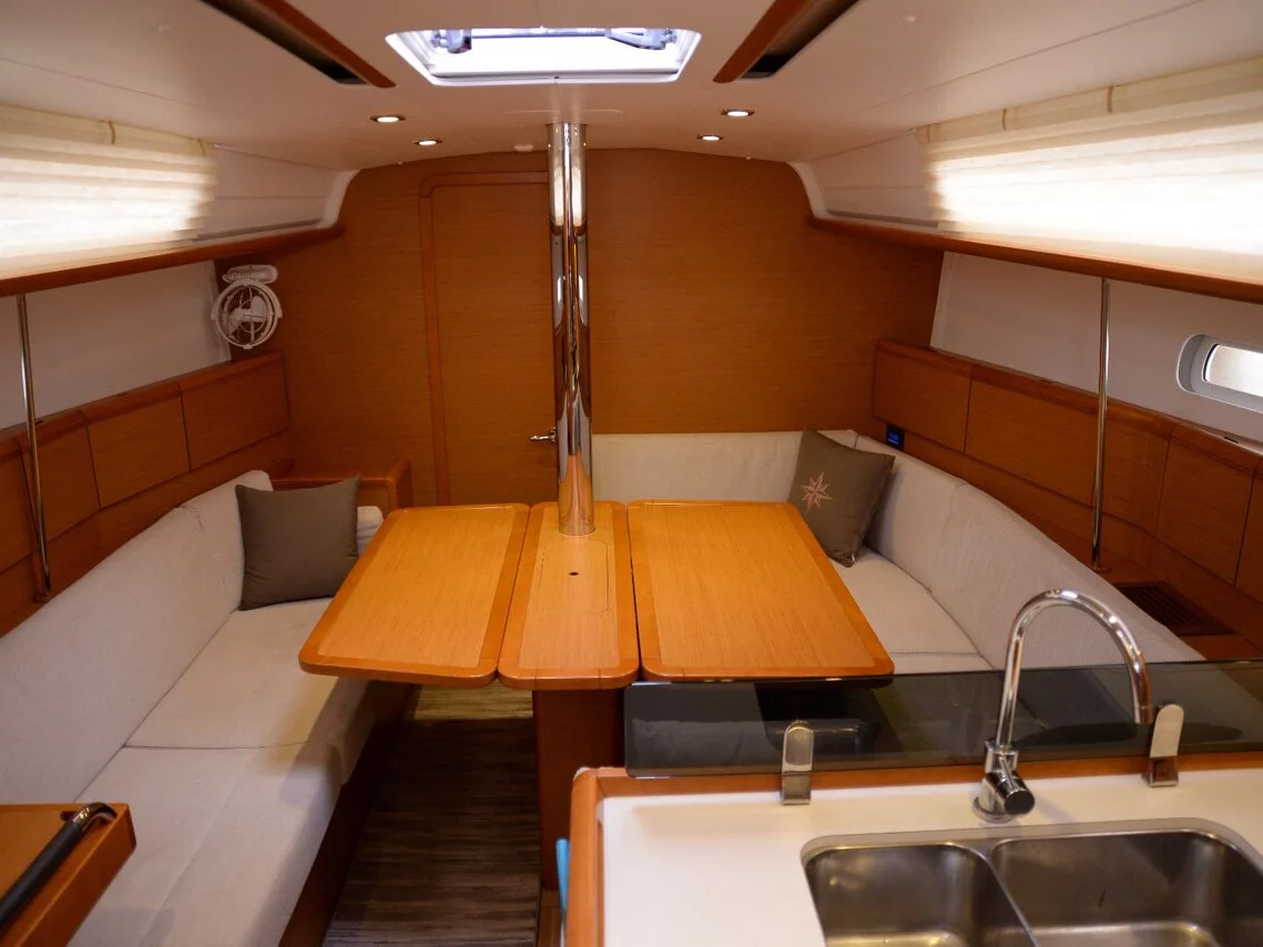 Sun Odyssey 379 (Mitis) Interior image - 11