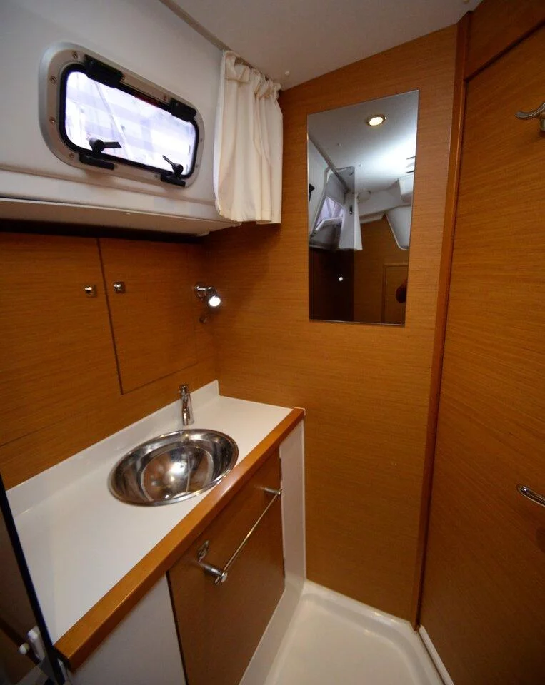 Sun Odyssey 379 (Mitis)  - 9