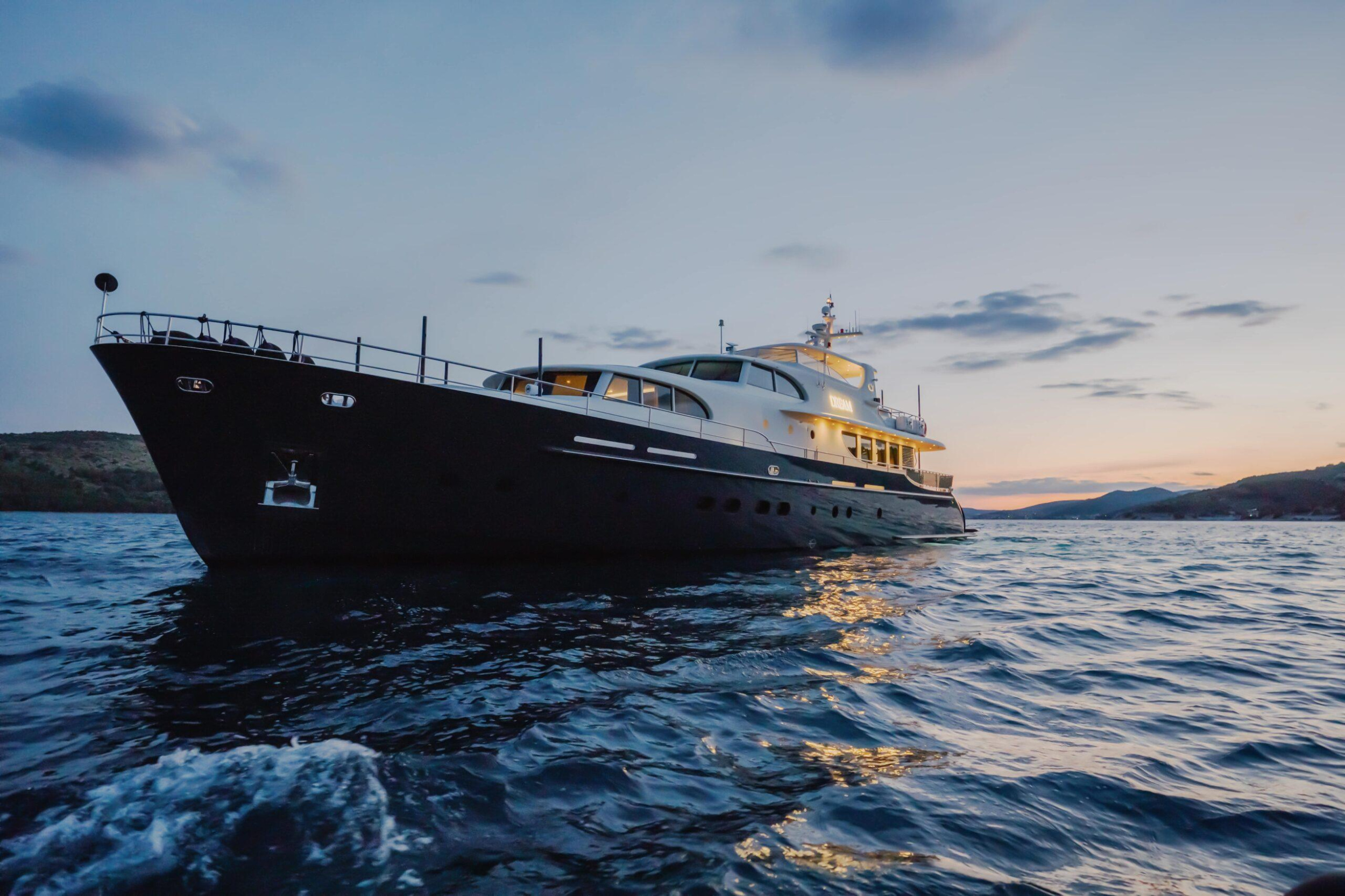 Photo #12 - Luxury Motor Yacht (Dream) en Sibenik - 22355