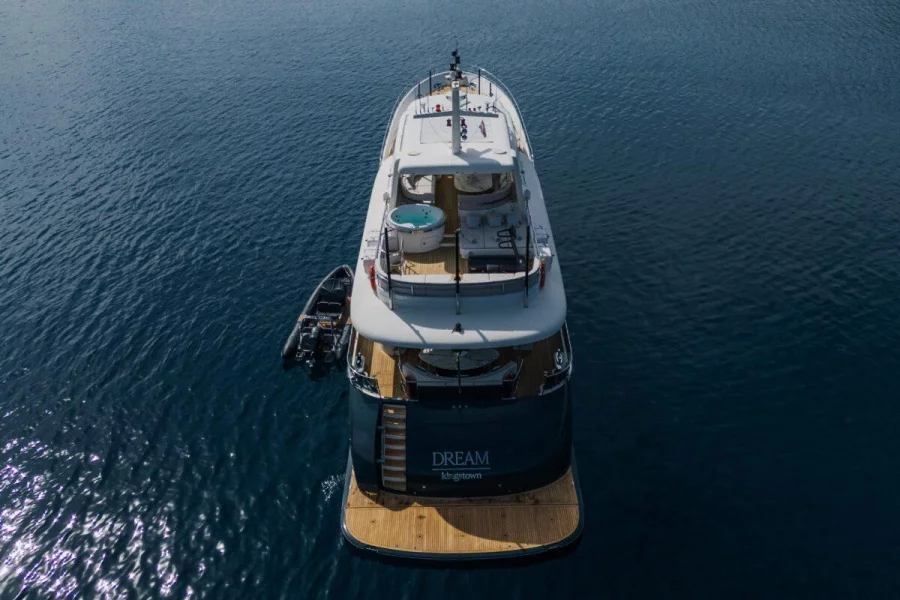 Luxury Motor Yacht (Dream)  - 33