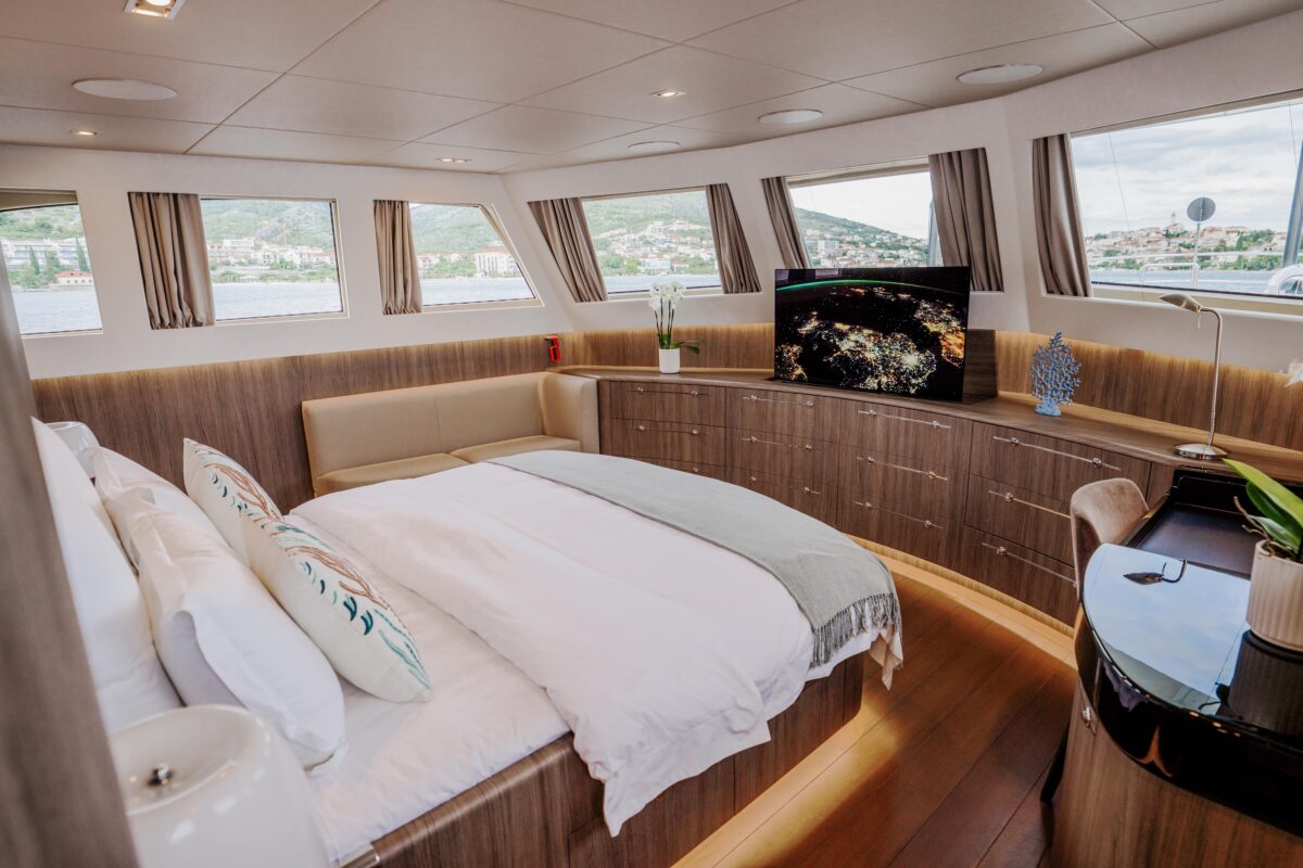 Photo #4 - Luxury Motor Yacht (Dream) en Sibenik - 22355