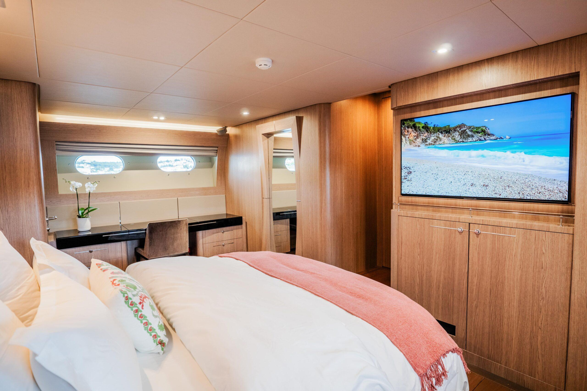 Photo #7 - Luxury Motor Yacht (Dream) en Sibenik - 22355