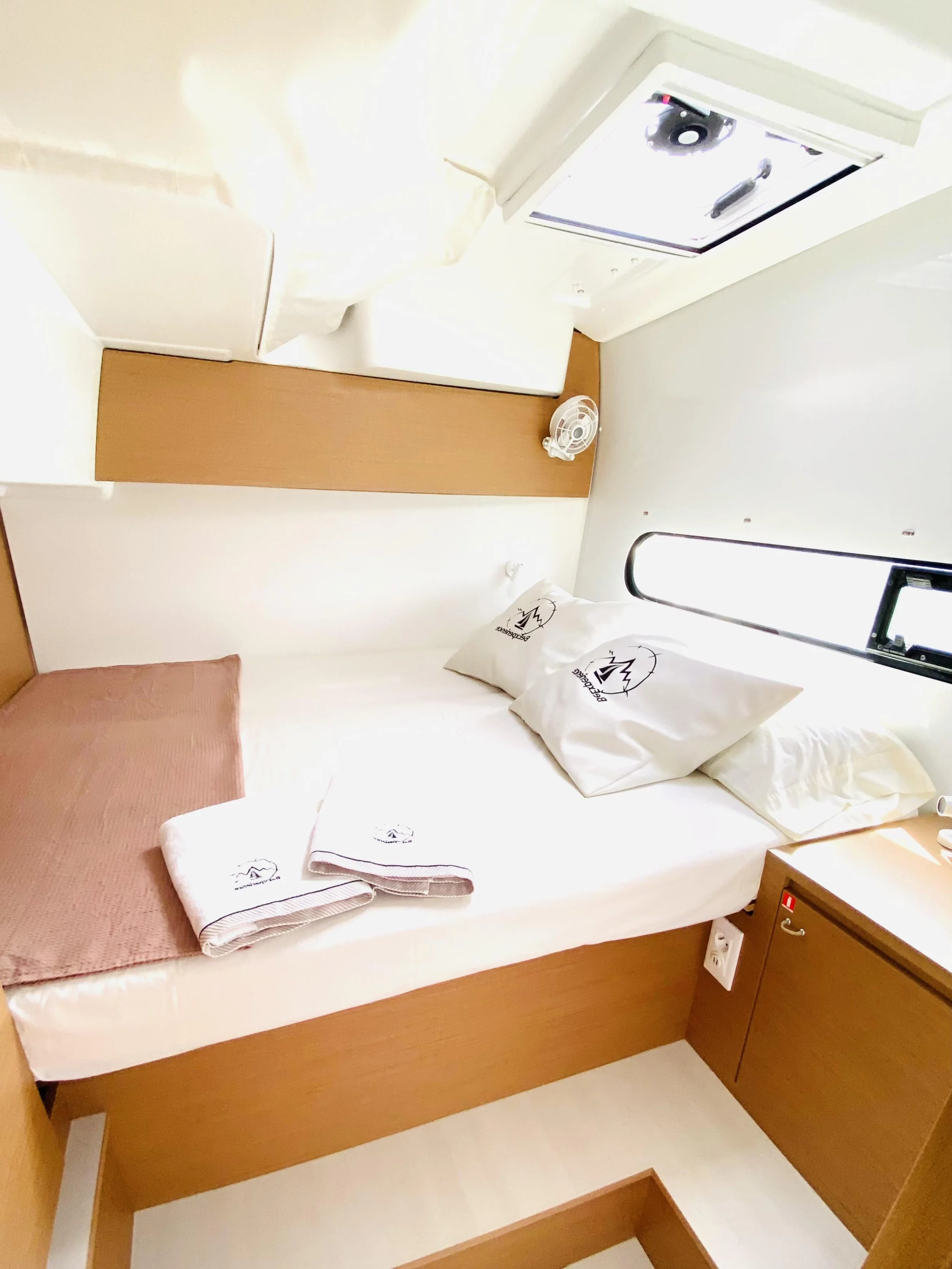 Excess 11 (YEMAYA Denia CREWED)  - 51