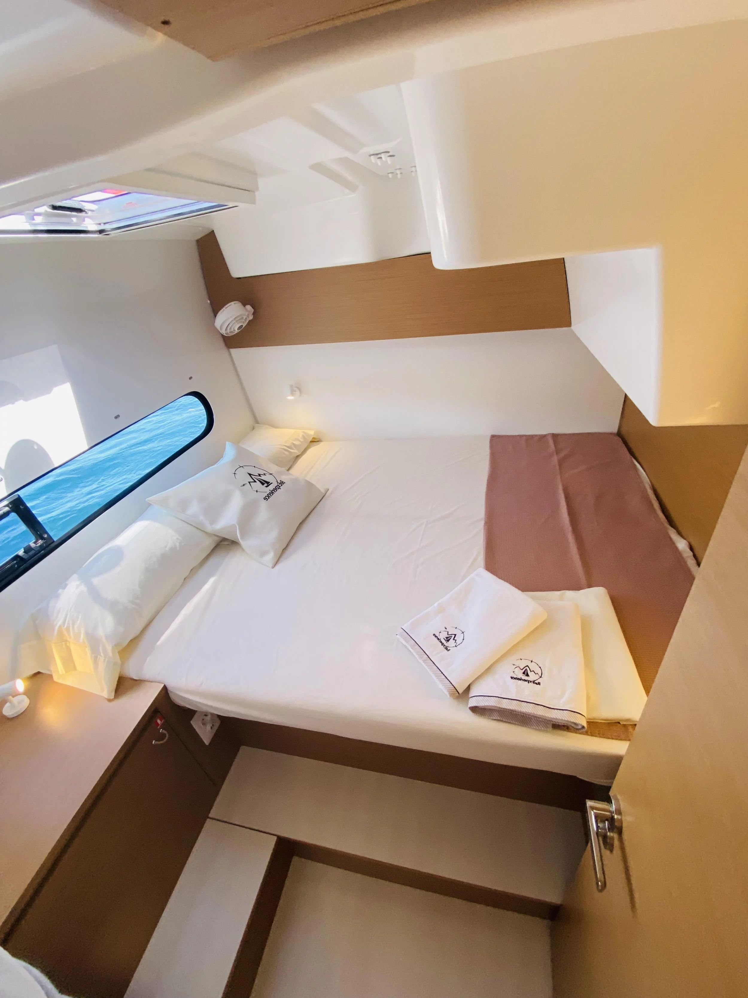 Excess 11 (OLOKUM Mallorca BAREBOAT)  - 22