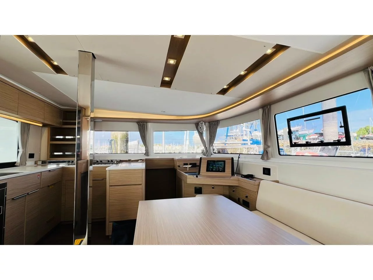 Lagoon 46 (Zoey) Interior image - 3