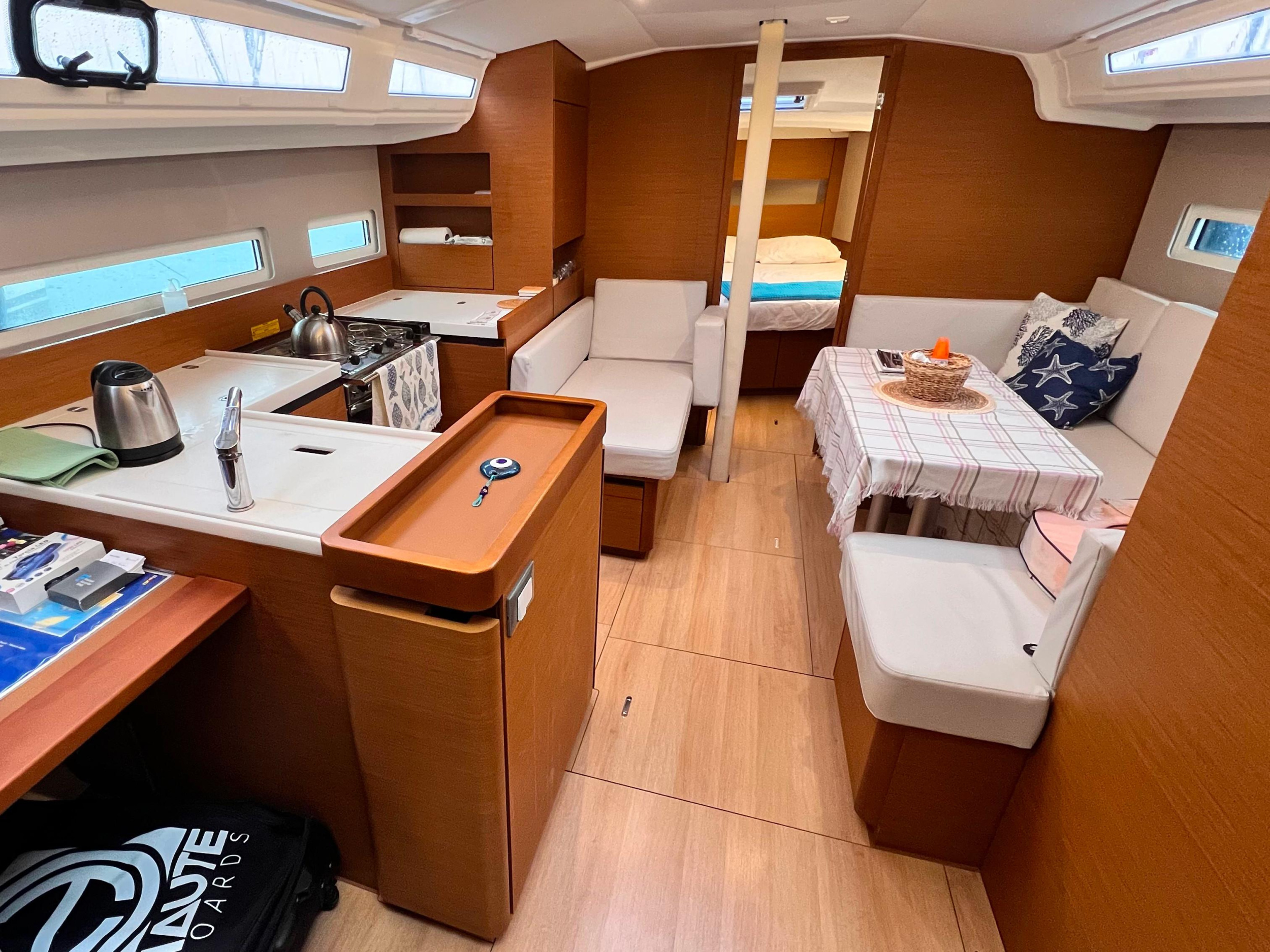 Photo #9 - Sun Odyssey 410 (Pelora) in Marmaris - 21754