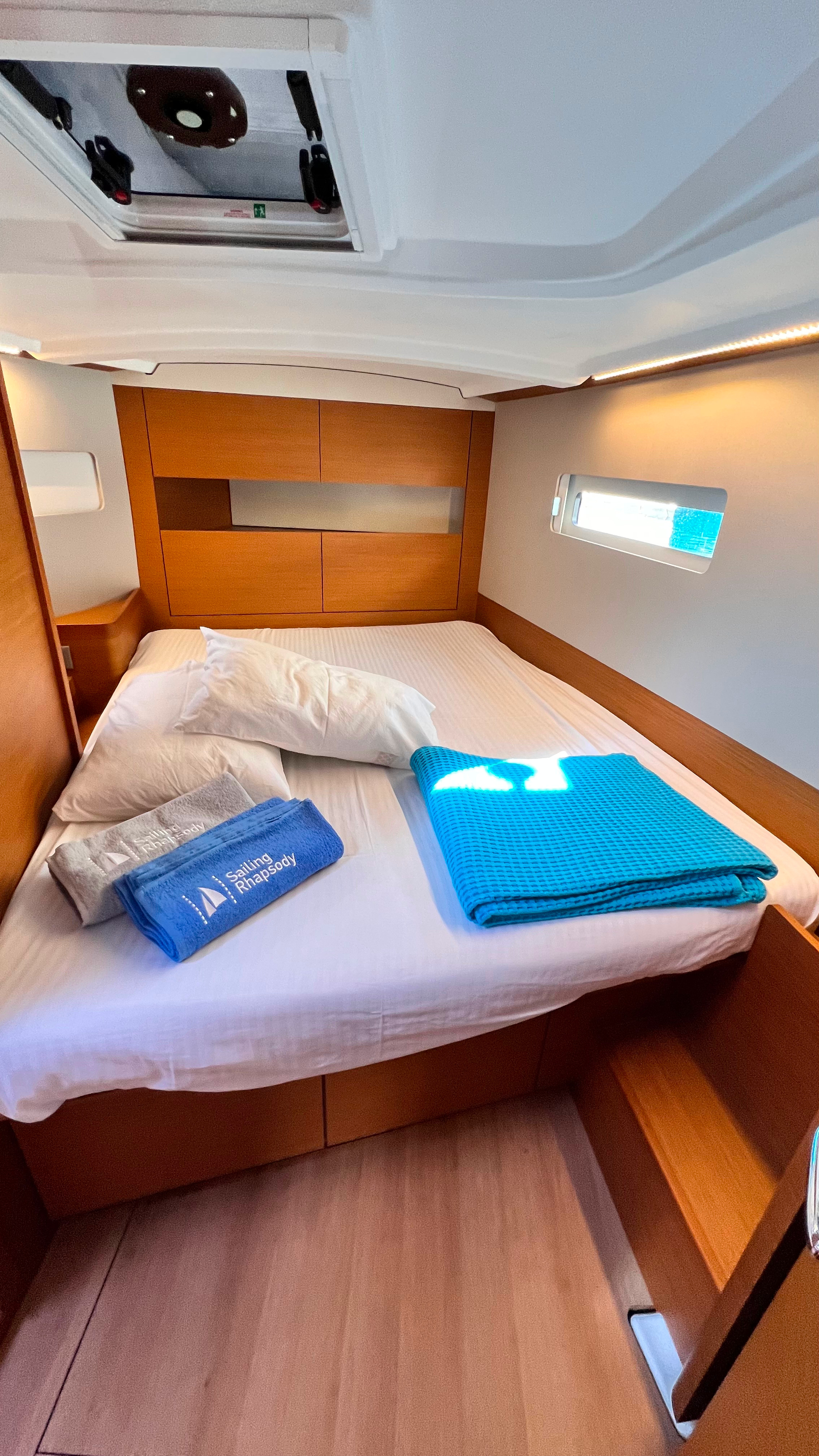 Photo #4 - Sun Odyssey 410 (Pelora) in Marmaris - 21754
