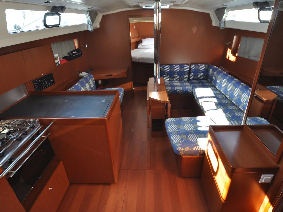 Oceanis 41.1 (Dragut S) Interior image - 17