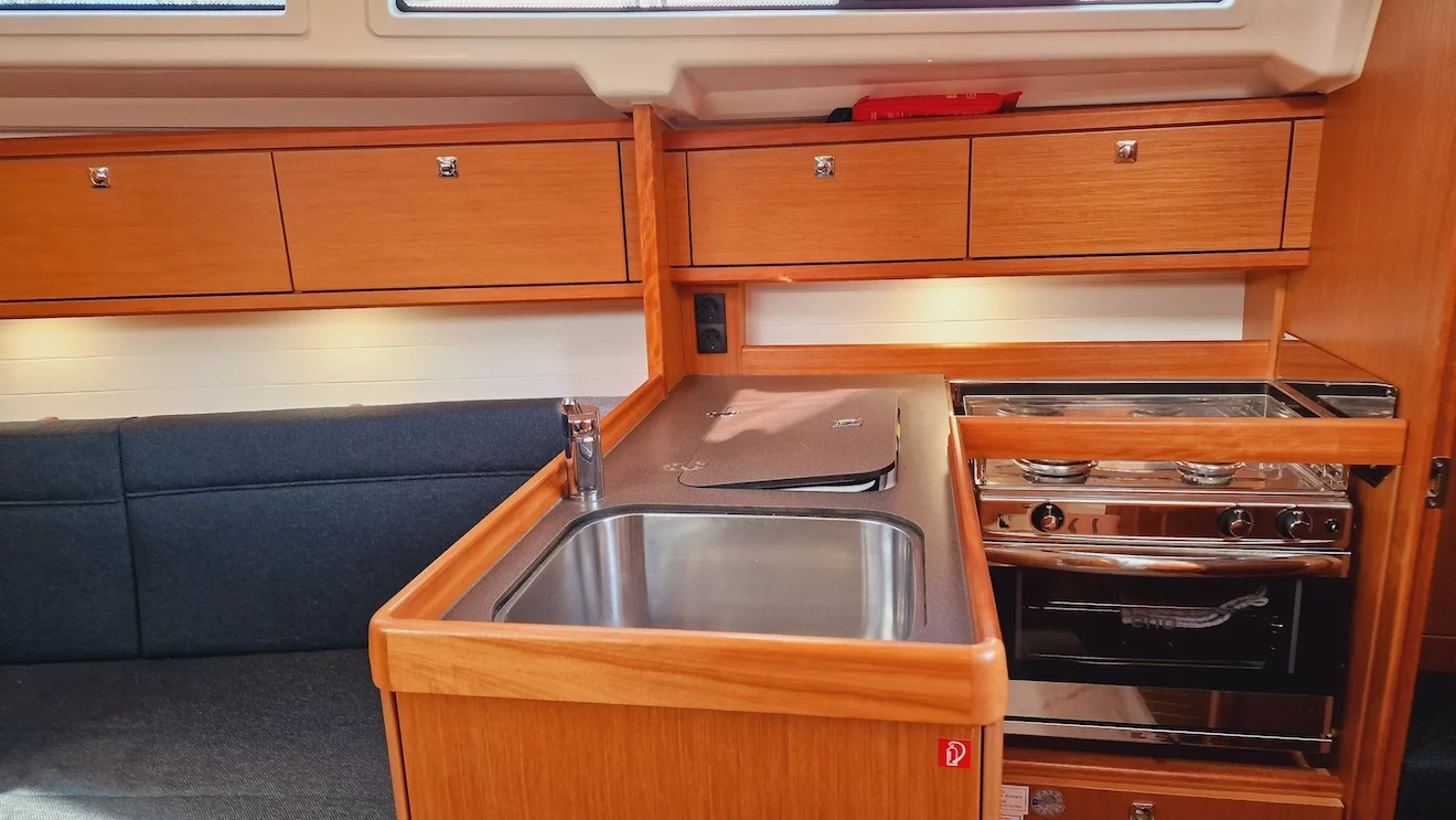 Bavaria Cruiser 34 (Karlo)  - 3