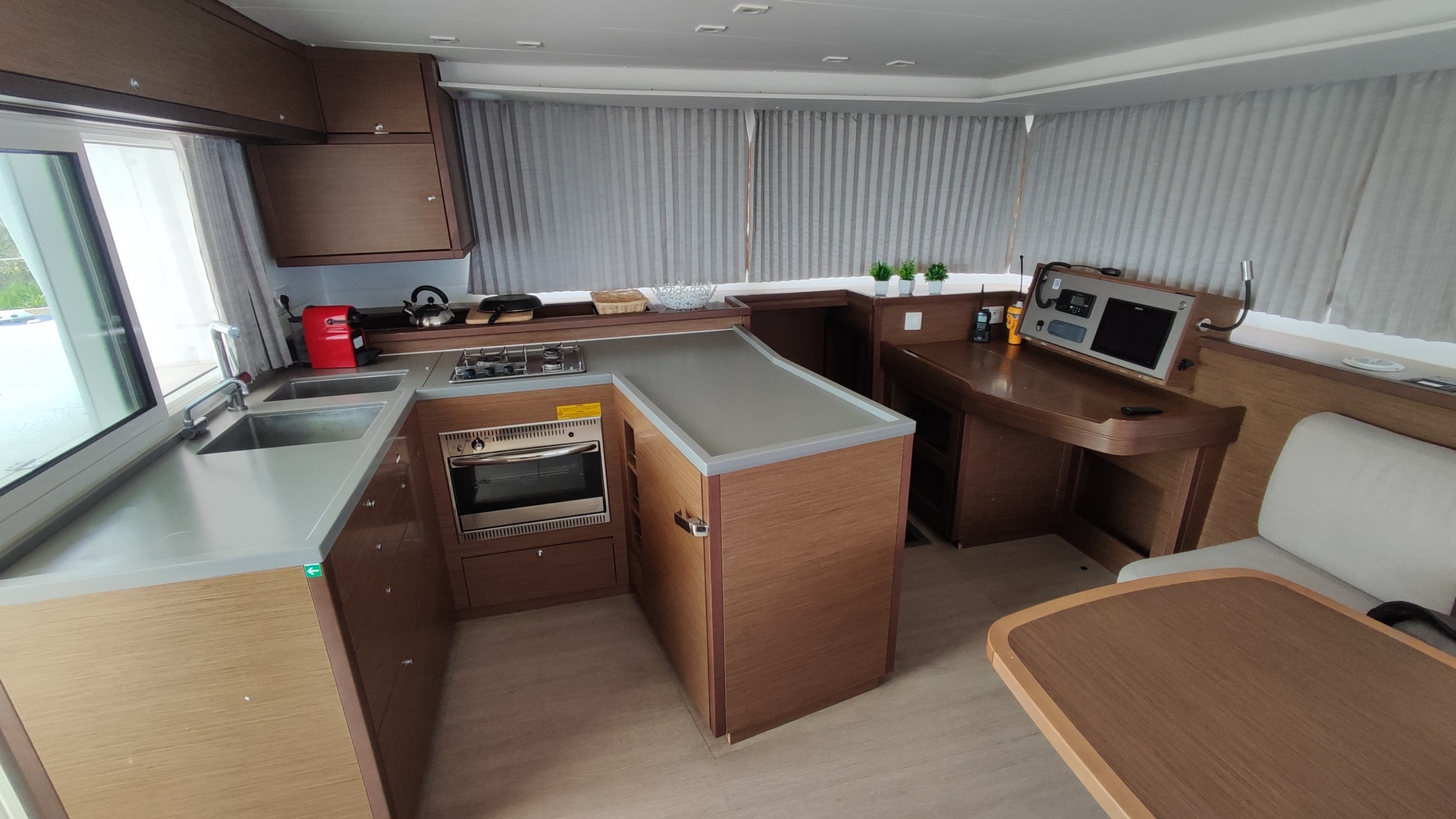 Photo #25 - Lagoon 450 Flybridge (Alex Jr.) in Volos - 24067