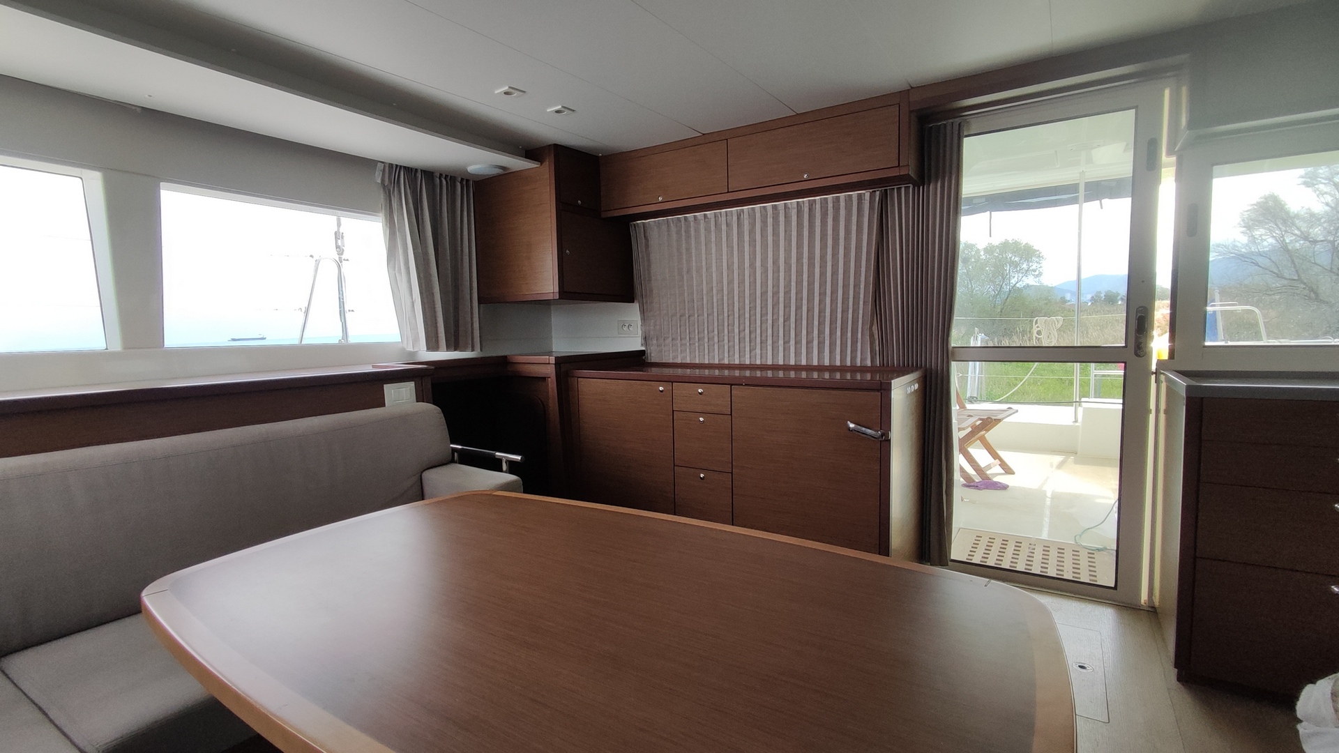 Photo #2 - Lagoon 450 Flybridge (Alex Jr.) in Volos - 24067