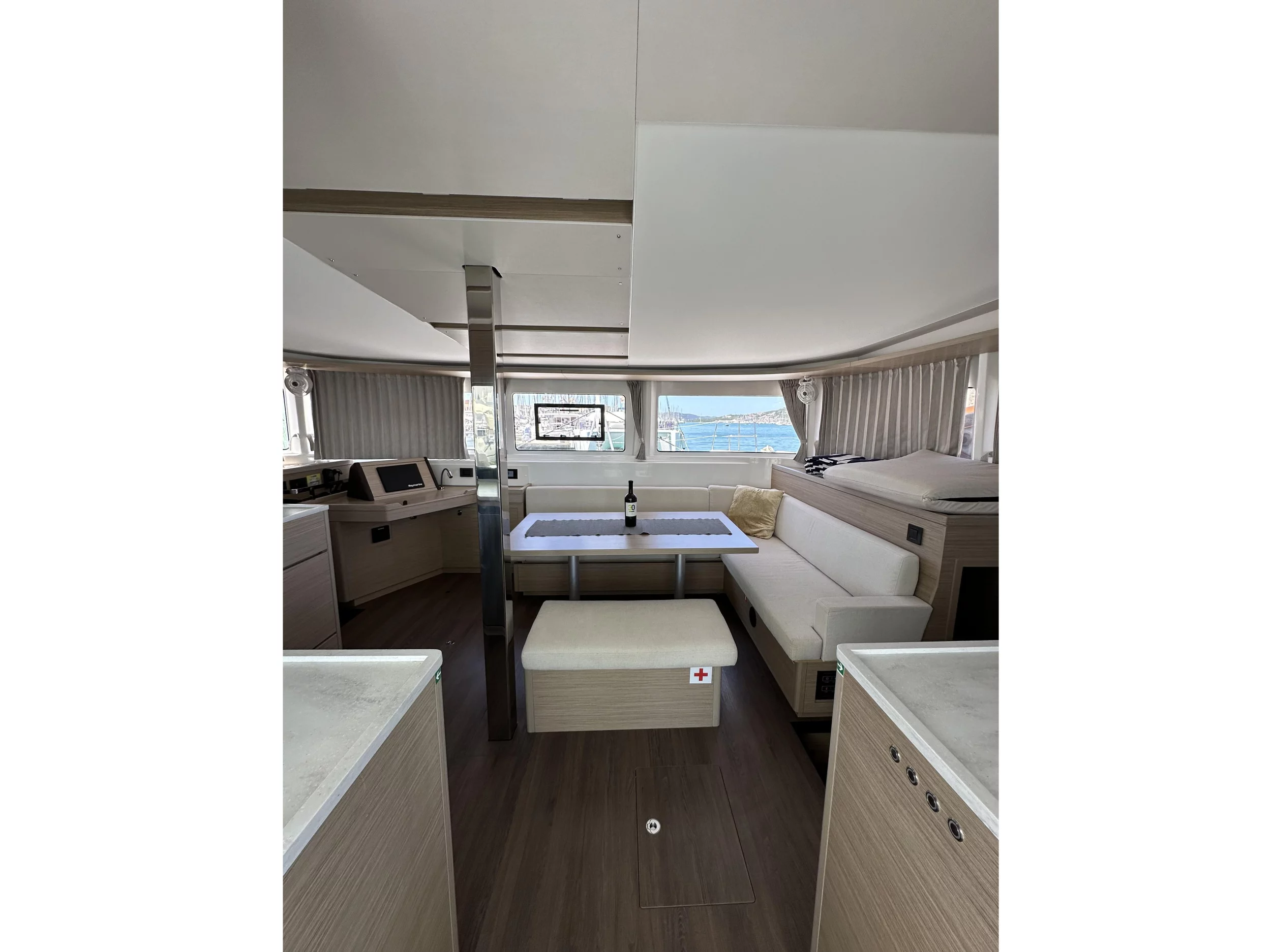 Lagoon 46 Fly (DESTINY POINT) Interior image - 2