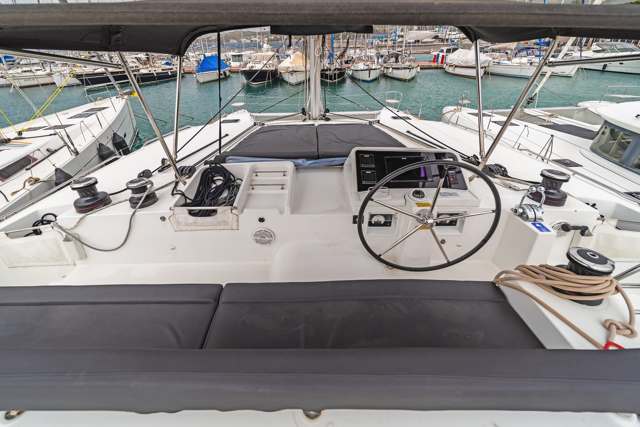Photo #11 - Lagoon 450 Fly & GEN (Nemesis) en Kos - 11362