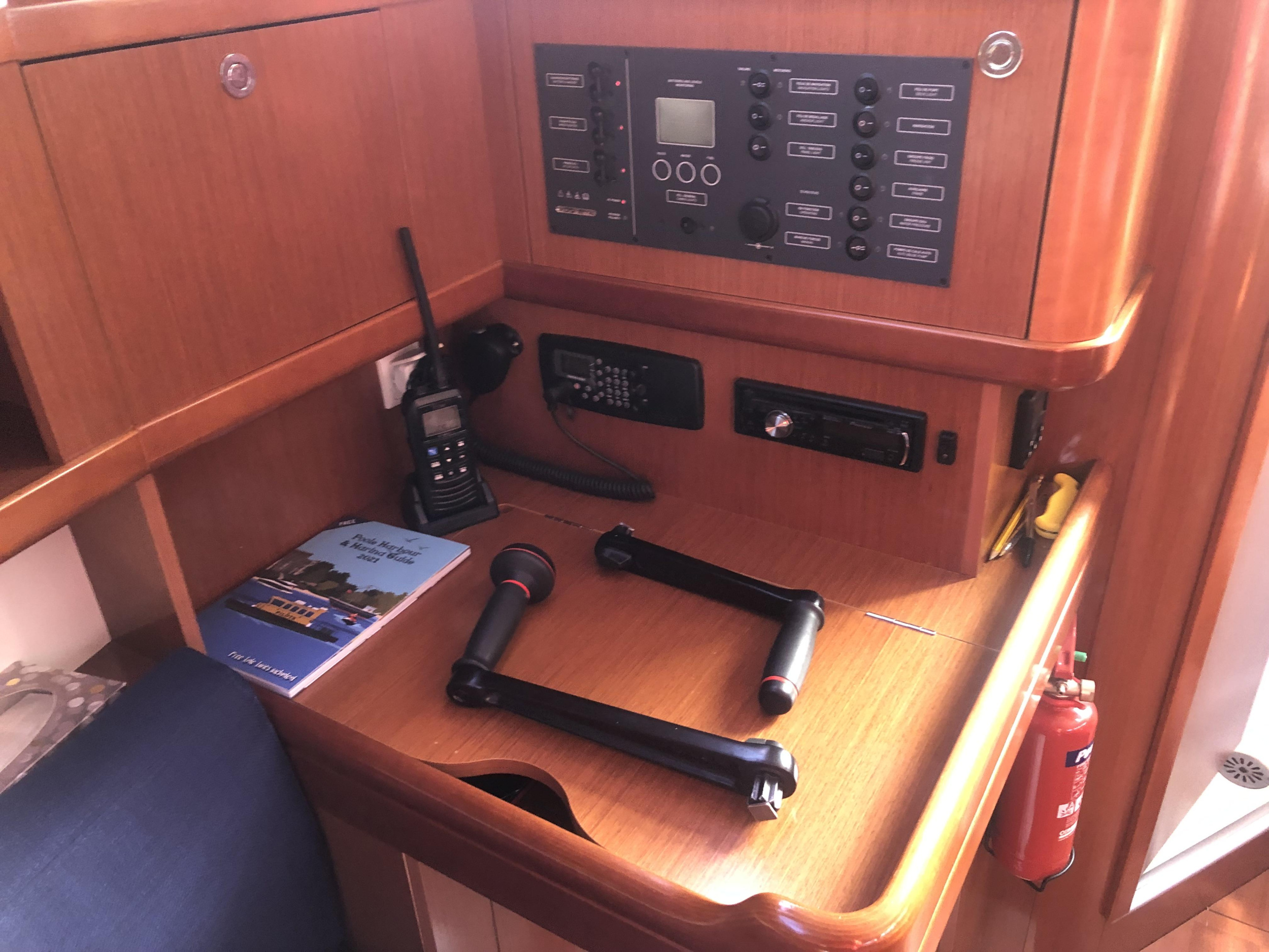Photo #9 - Oceanis 31 (Alibi) en Poole - 16023