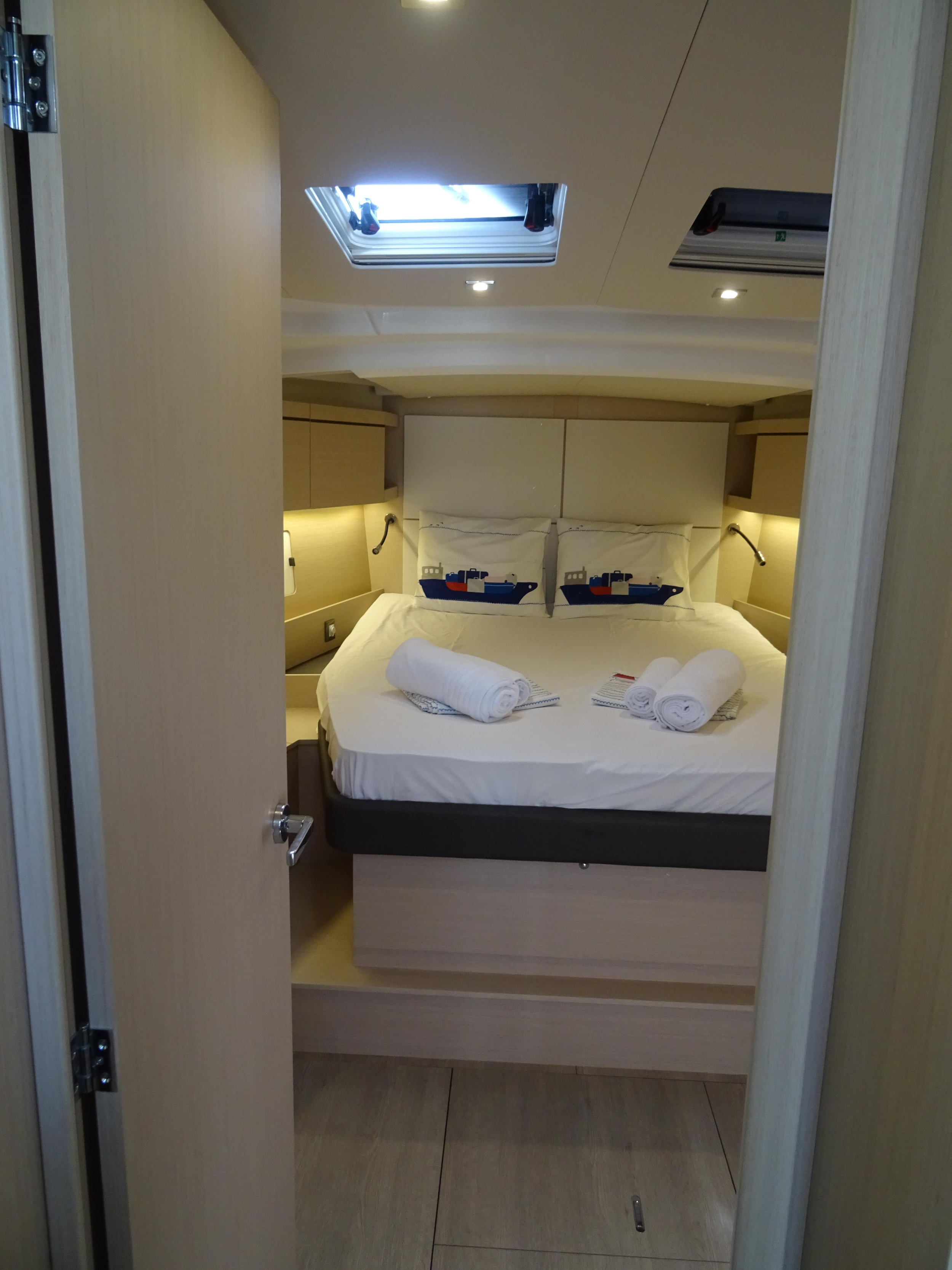 Photo #12 - Oceanis 46.1 (Gwennili/Owners Version) en Atenas - 13108