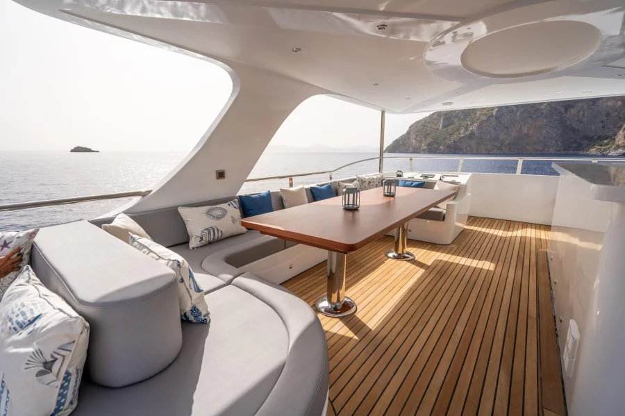 27M Trawler Motor Yacht Lavin (Lavin)  - 18