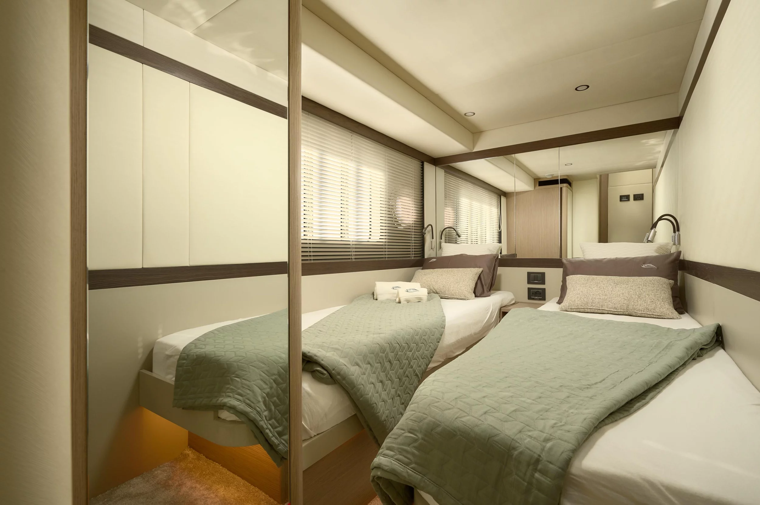 Navetta 48 (AVA)  - 38