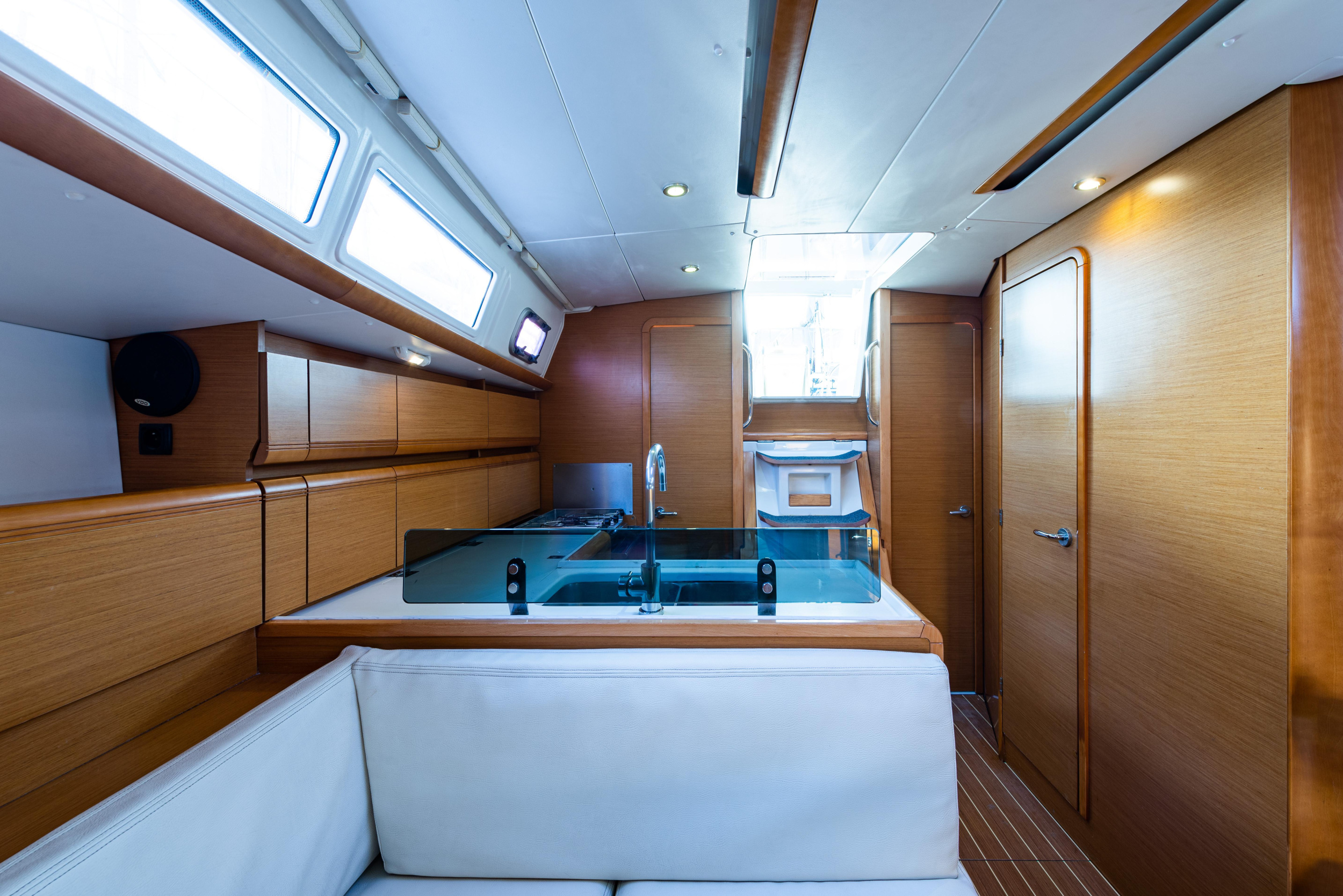 Photo #3 - Jeanneau Sun Odyssey 379 (Amor Fati) in Lefkada - 21847