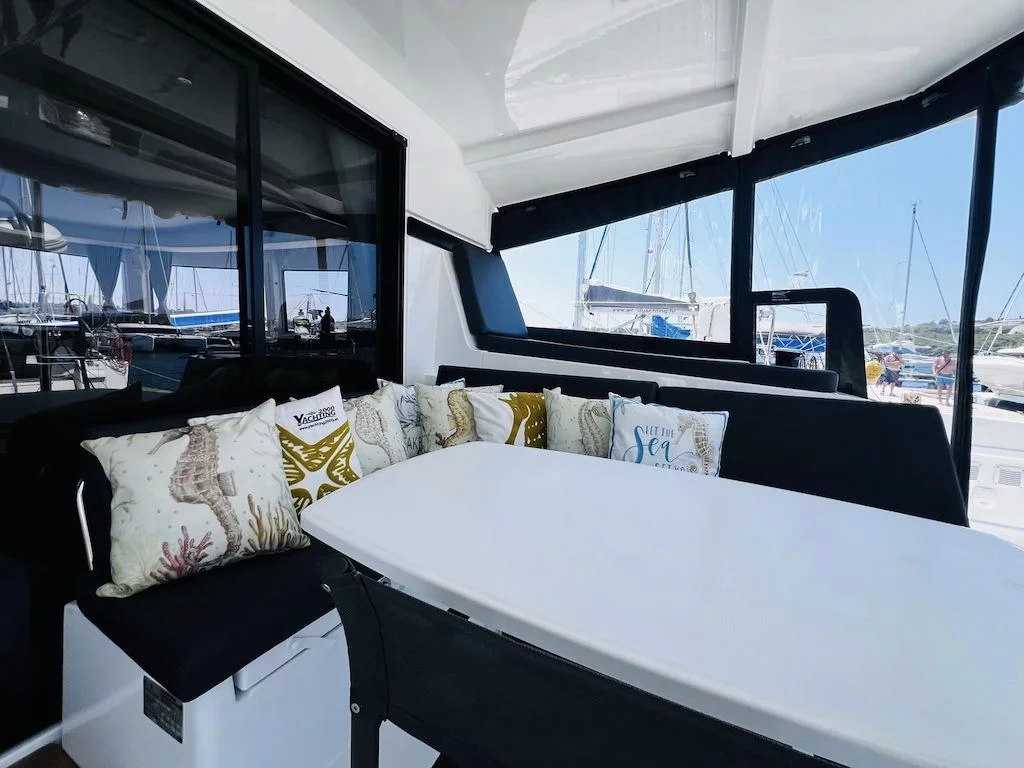 Lagoon 42 (BANGA) Interior image - 7