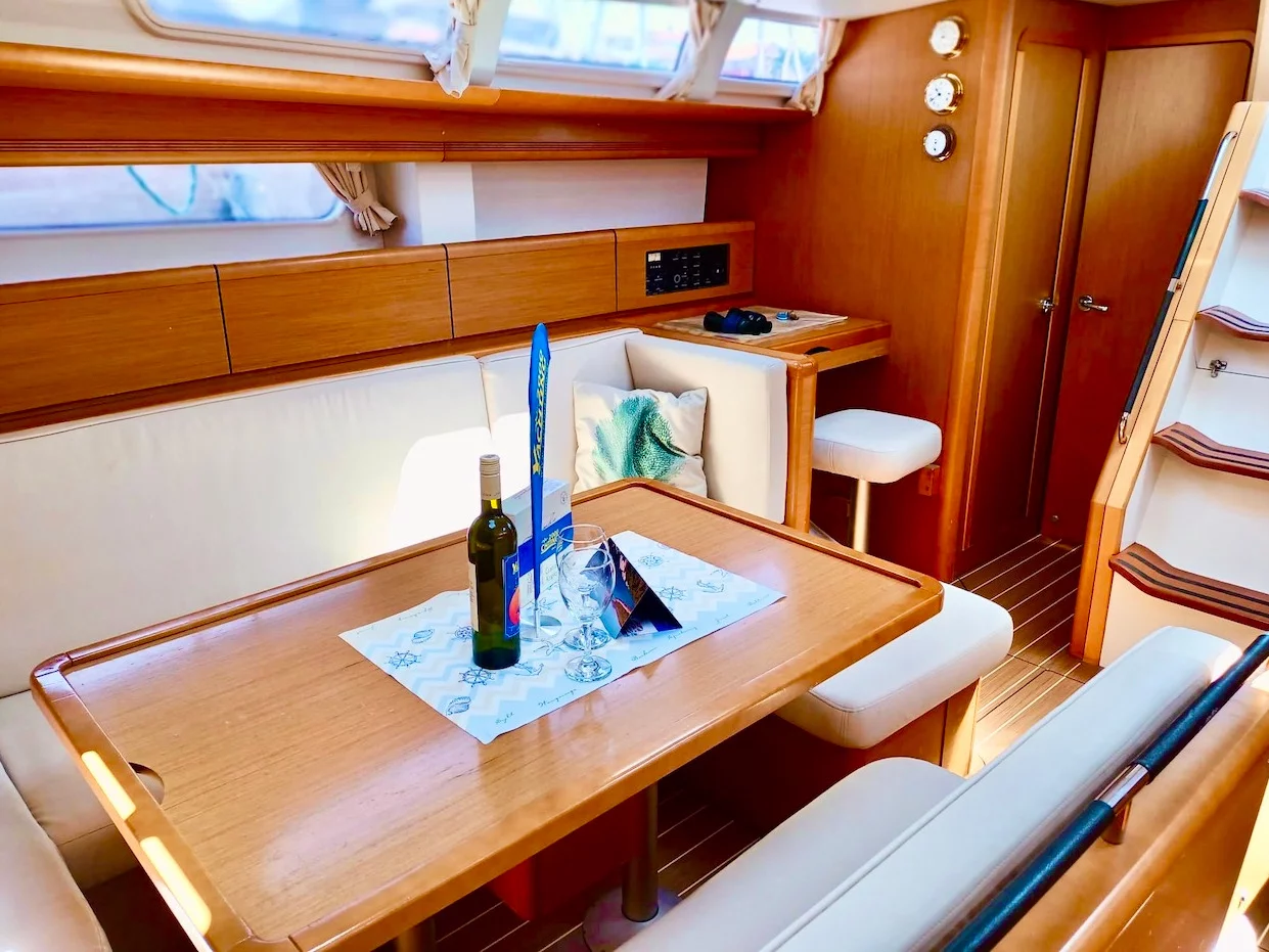 Sun Odyssey 49i (SKAZKA) Interior image - 5