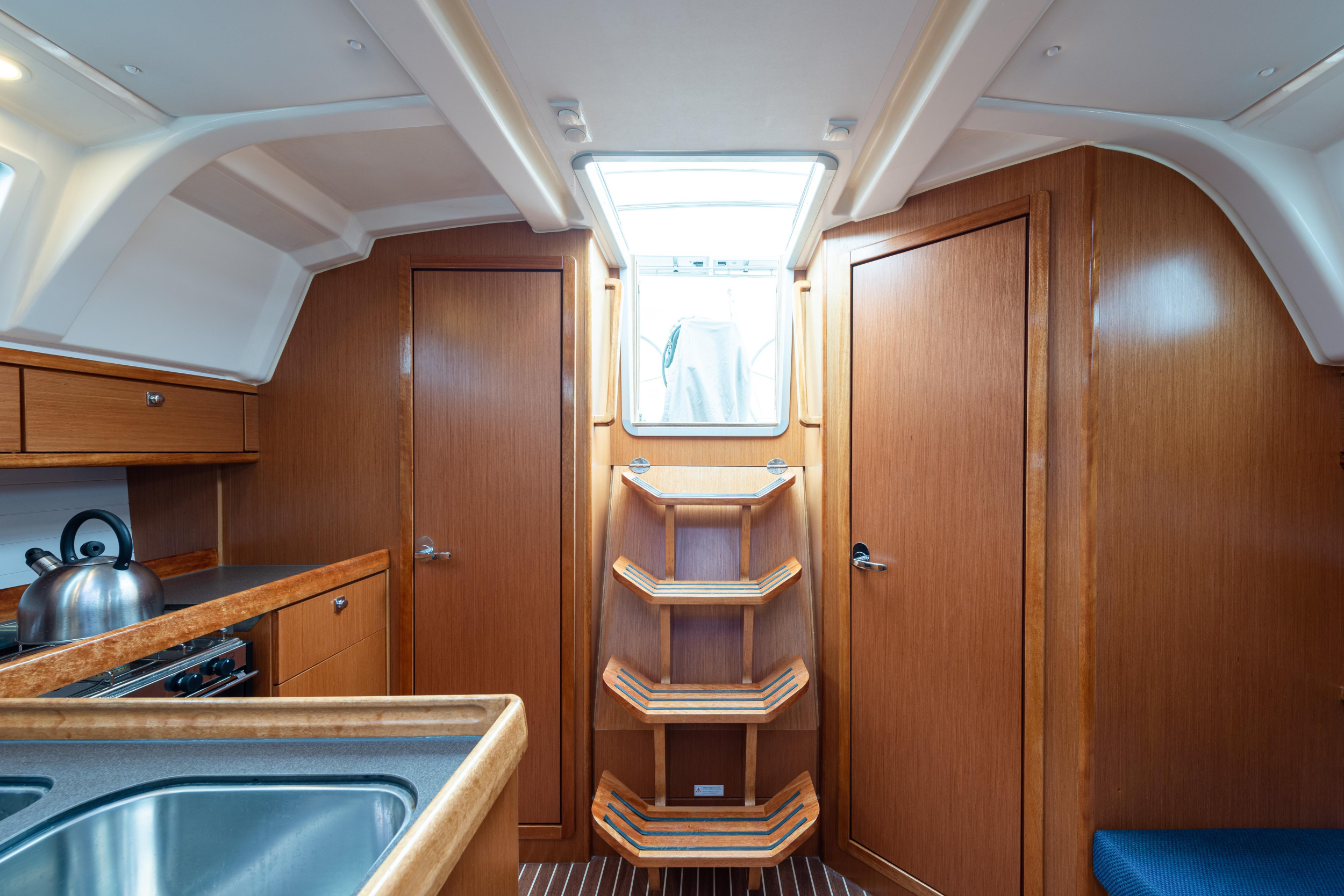Photo #8 - Bavaria 37 (Jack Of London) in Nea Peramos - 18126