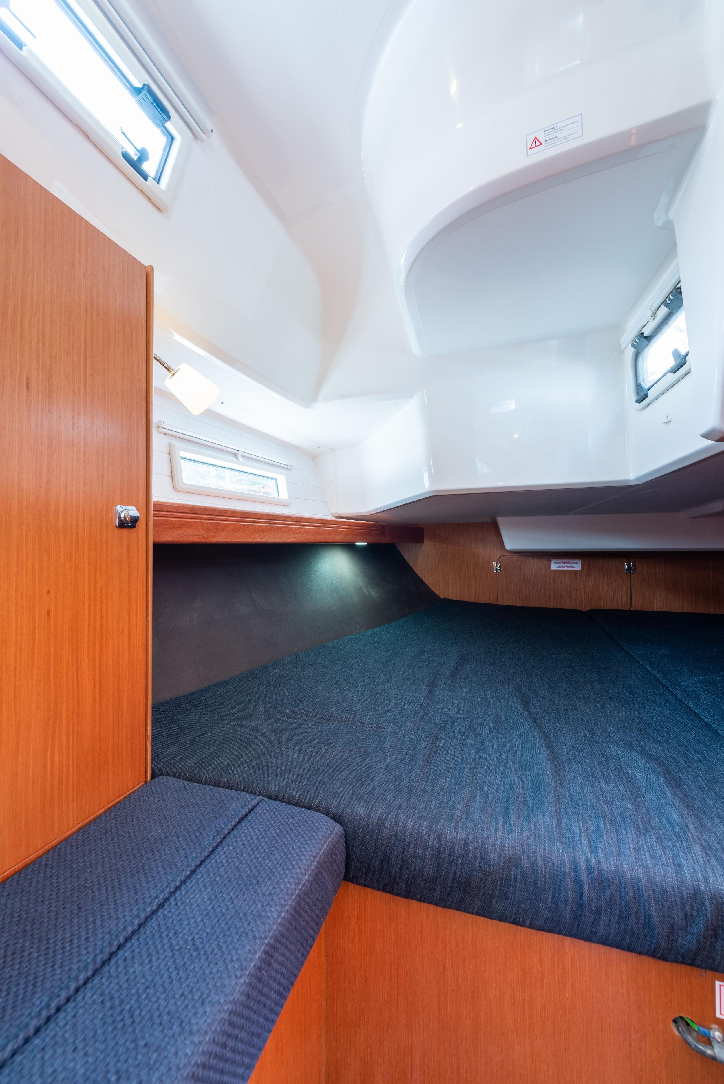 Photo #11 - Bavaria 37 (Jack Of London) in Nea Peramos - 18126
