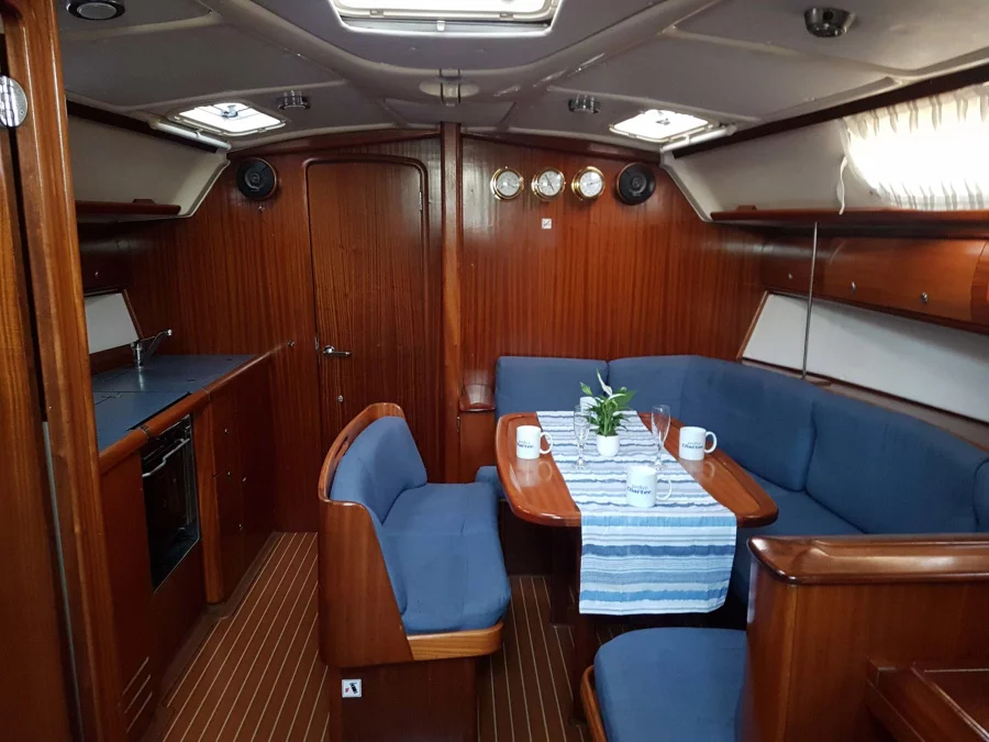 Bavaria 41 (Azzurro) Interior image - 5