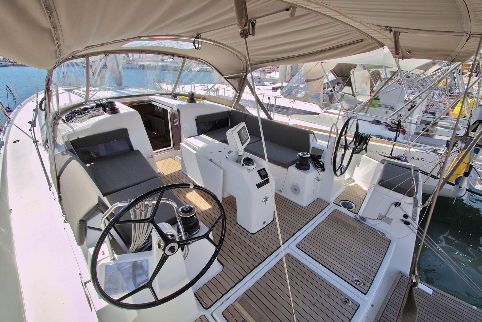 Photo #13 - Sun Odyssey 490 (Menelaos) en Lavrion - 22130