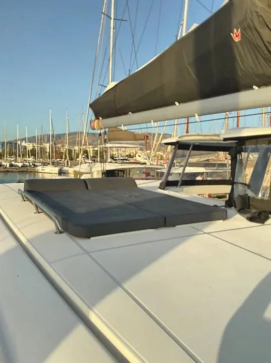 Lagoon 42 (BOB)  - 16